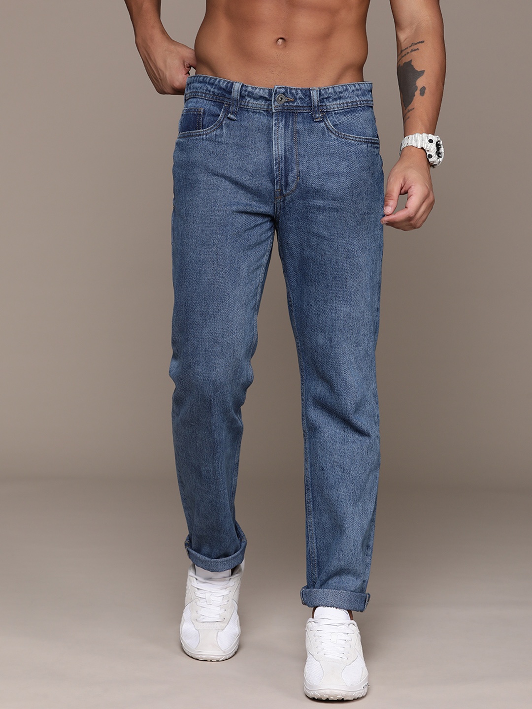 

The Roadster Lifestyle Co. Cotton Relaxed Fit Light Fade Jeans, Blue