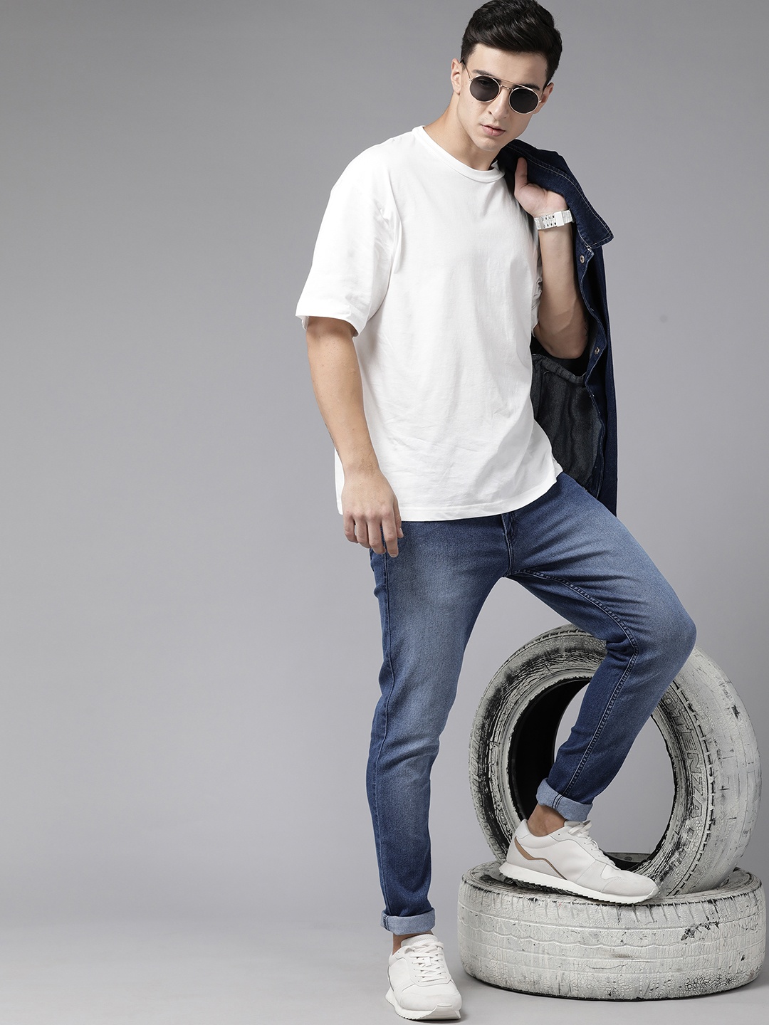 

The Roadster Lifestyle Co. Men Slim Tapered Fit Stretchable Jeans, Navy blue