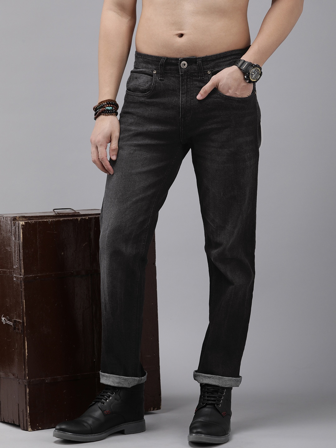 

The Roadster Life Co. Men Heavy Fade Stretchable Jeans, Black