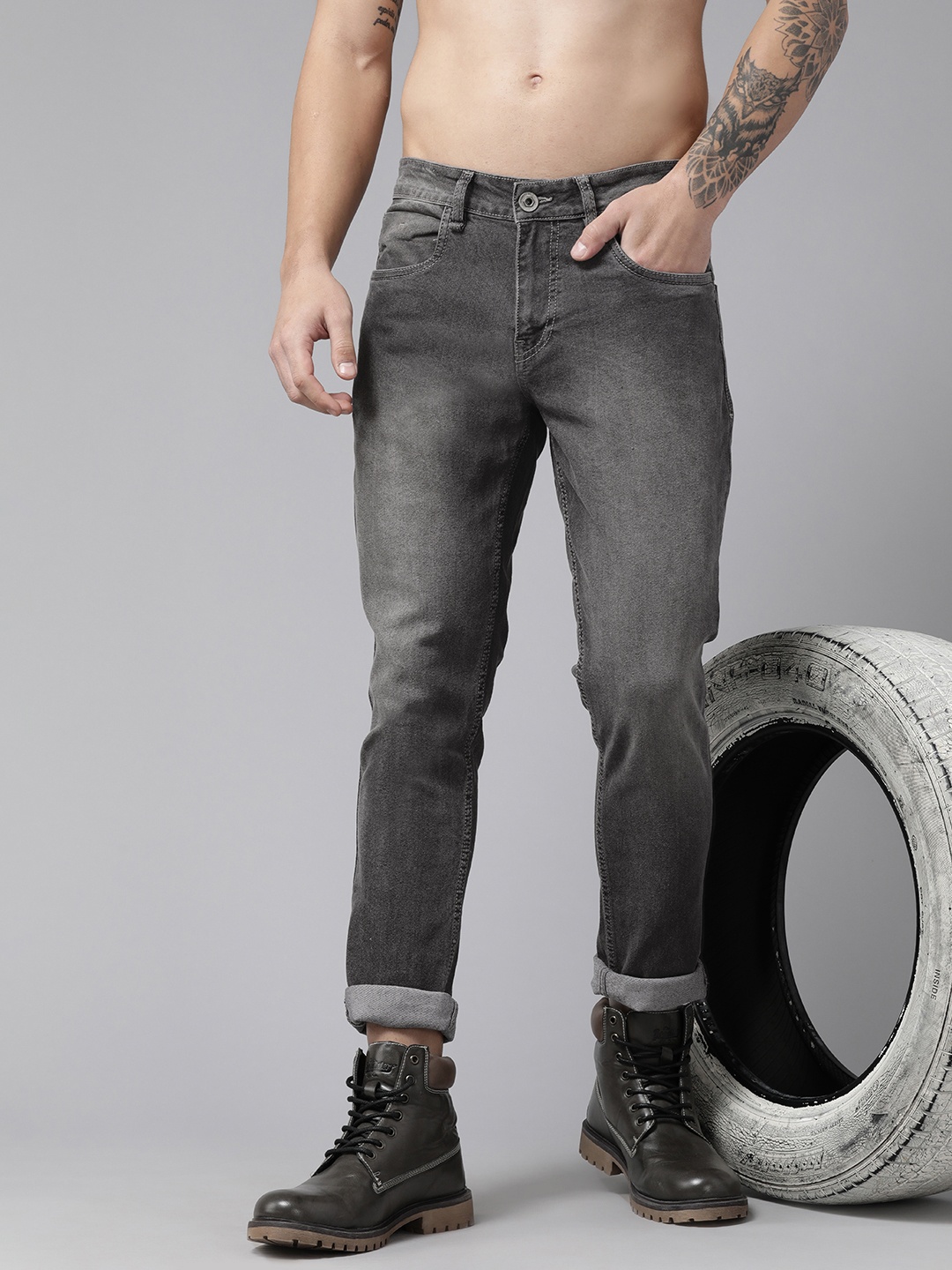 

The Roadster Lifestyle Co. Men Slim Fit Jeans, Charcoal