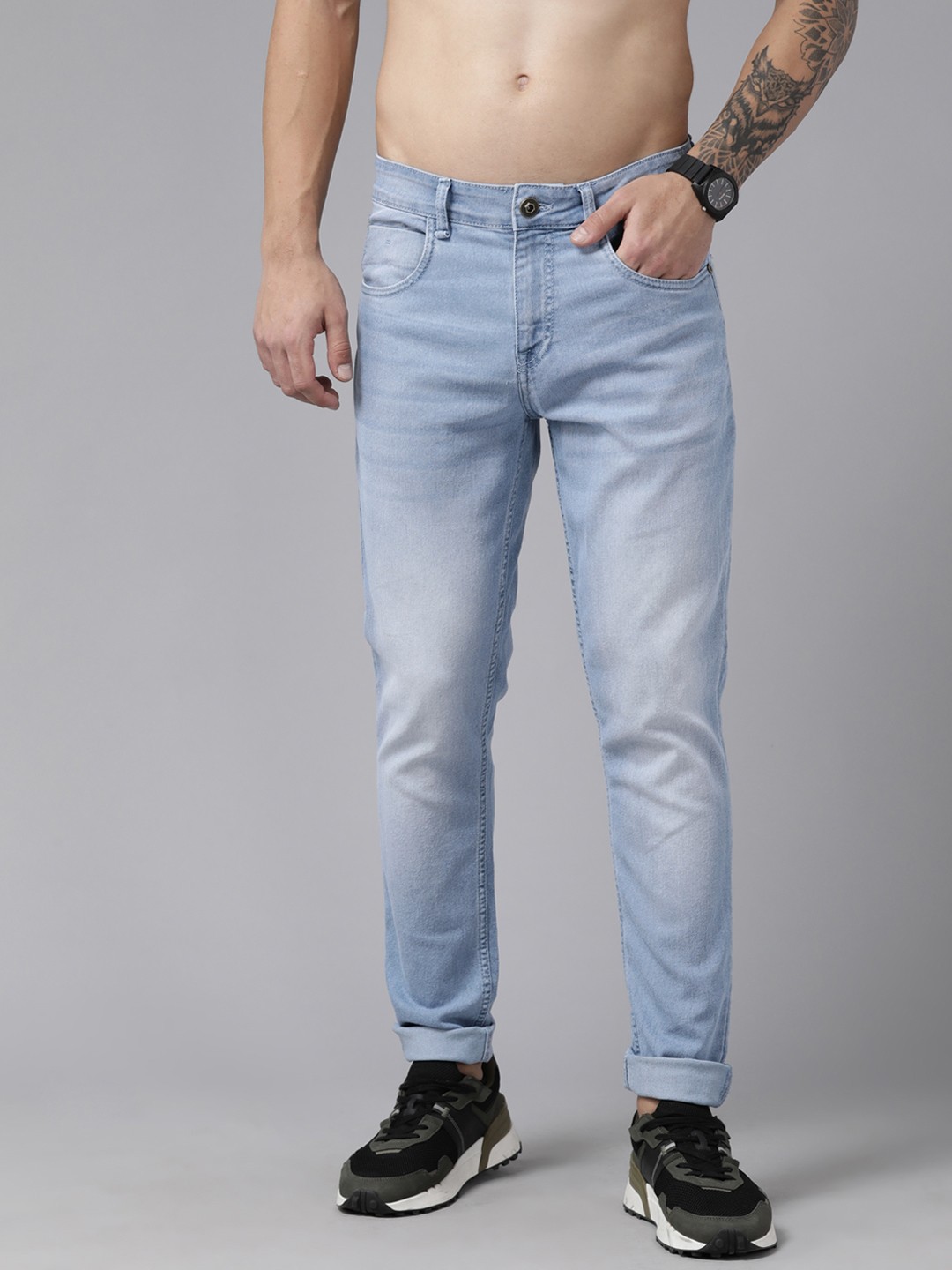 

The Roadster Lifestyle Co. Slim Tapered Fit Light Fade Stretchable Jeans, Blue