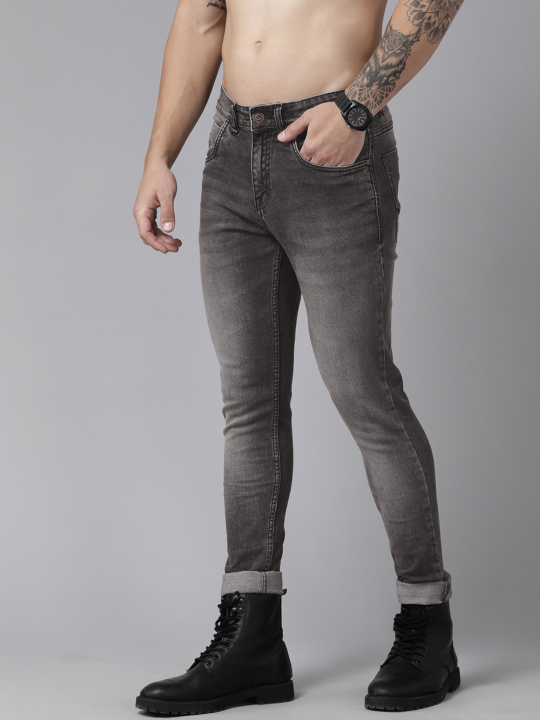 

The Roadster Lifestyle Co. Slim Tapered Fit Light Fade Stretchable Jeans, Charcoal