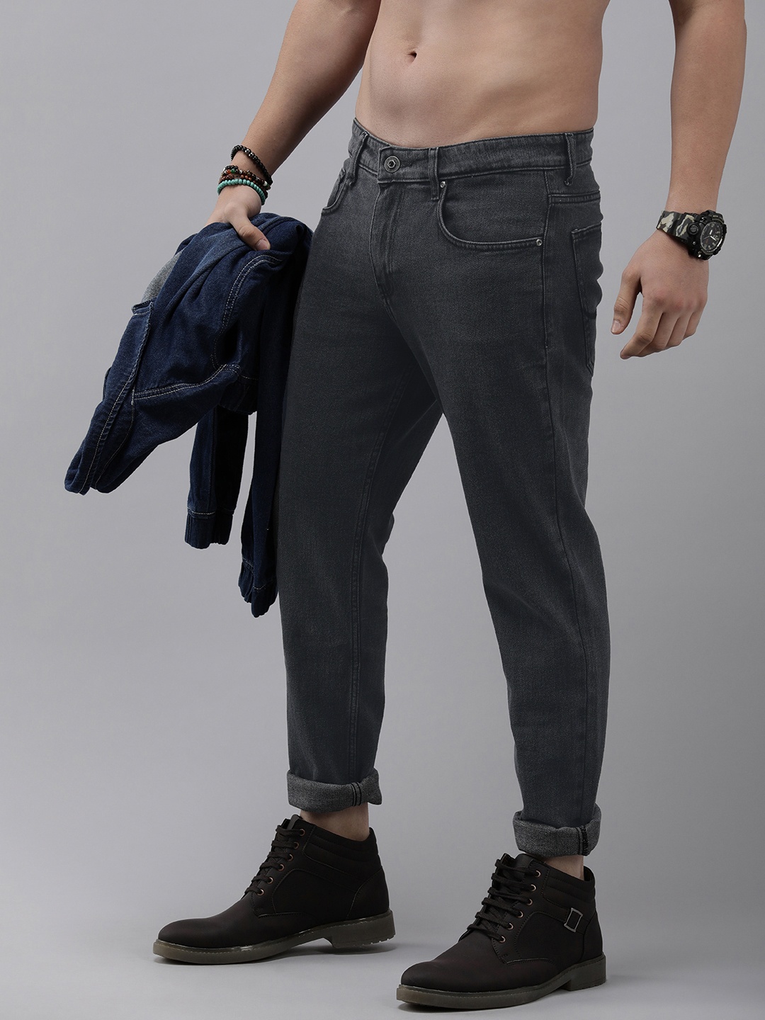 

The Roadster Lifestyle Co. Men Slim Fit Light Fade Stretchable Jeans, Black