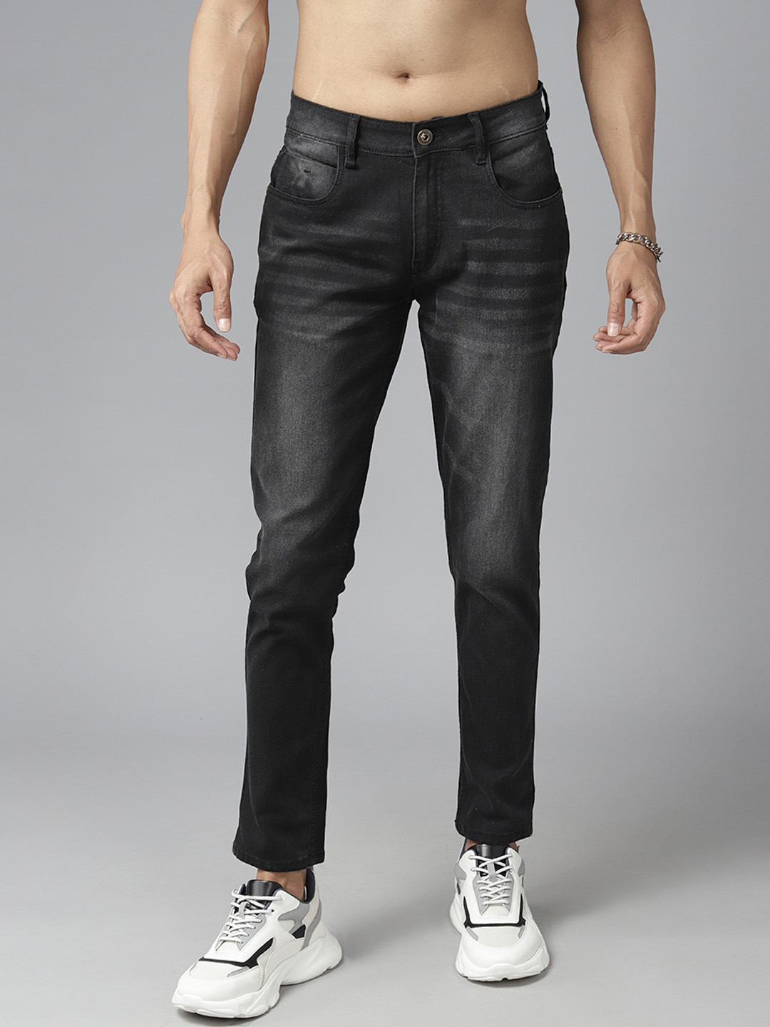 

The Roadster Lifestyle Co. Men Slim Tapered Fit Jeans, Black
