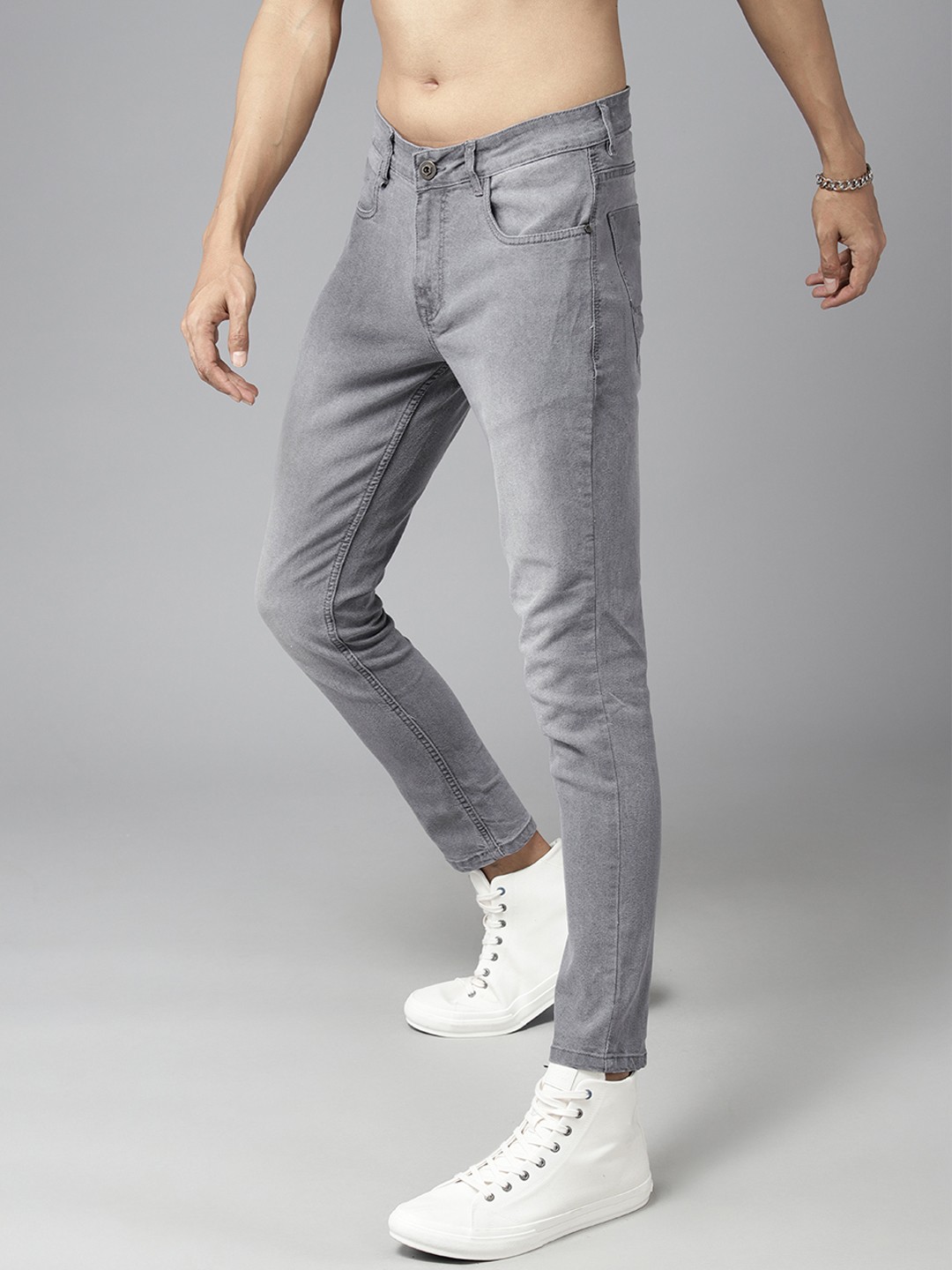 

The Roadster Lifestyle Co. Men Slim Tapered Fit Jeans, Grey