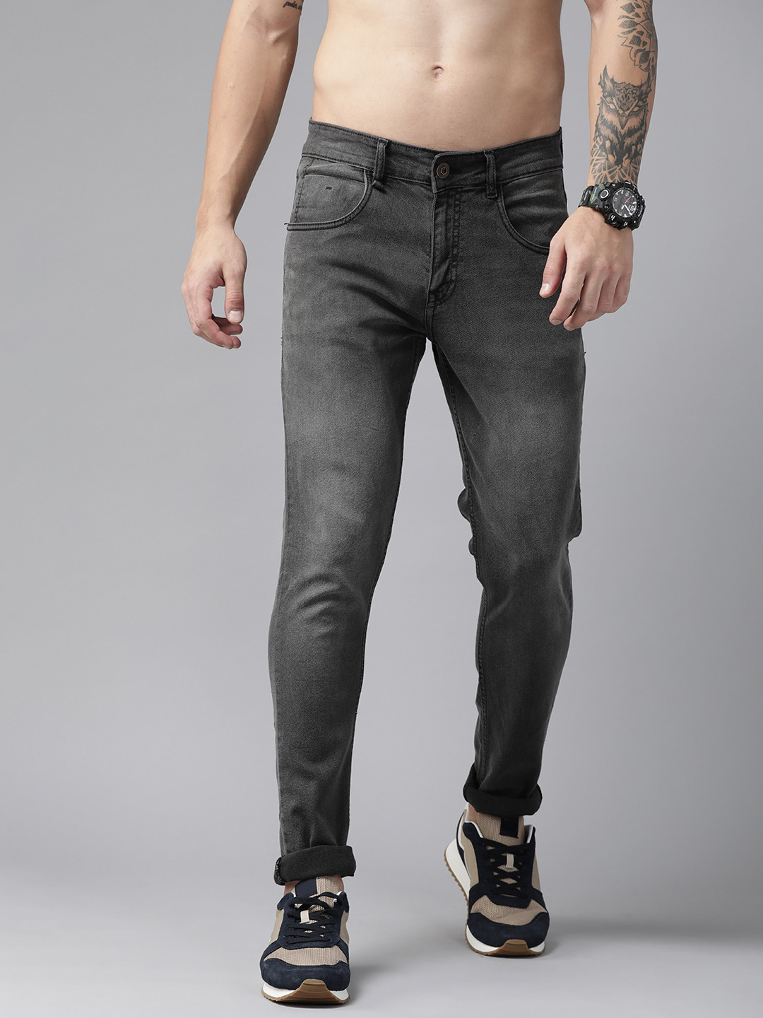 

The Roadster Lifestyle Co. Men Slim Tapered Fit Light Fade Stretchable Jeans, Charcoal