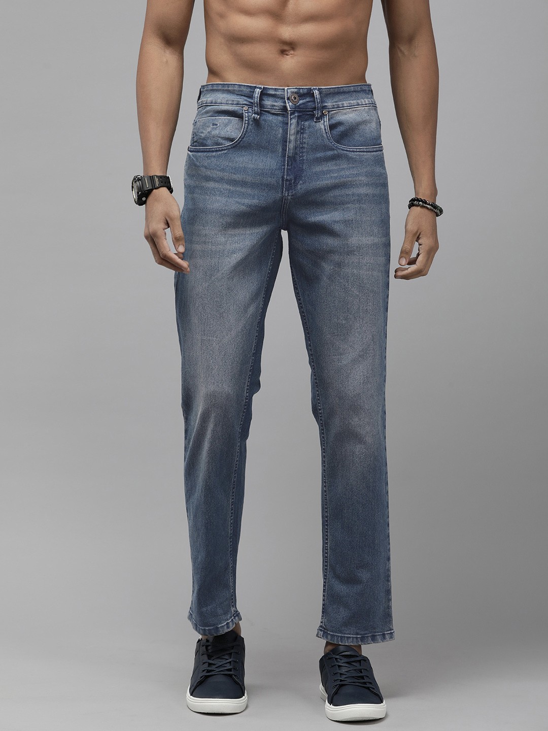 

The Roadster Lifestyle Co. Men Mid Rise Heavy Fade Stretchable Jeans, Blue