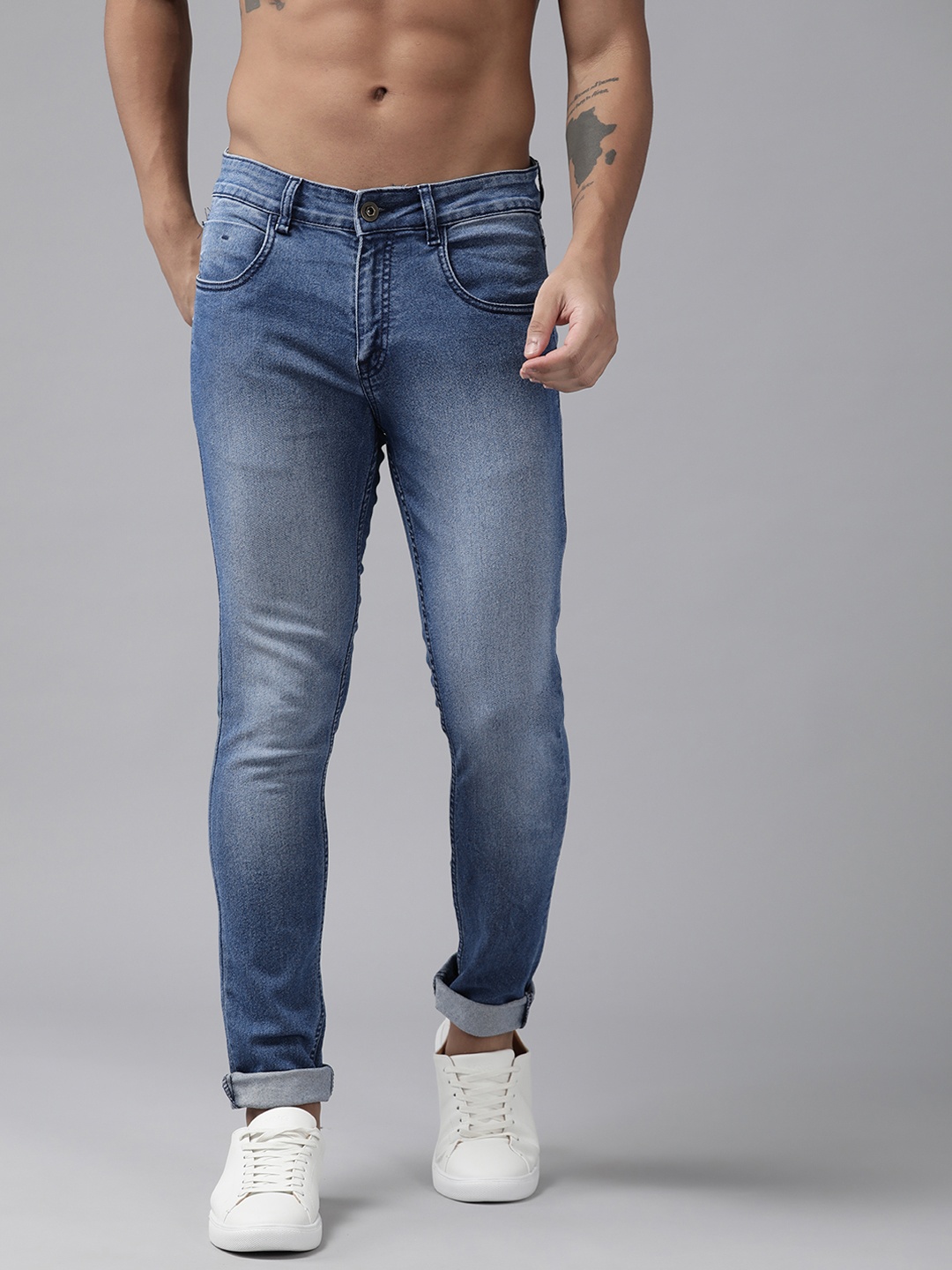 

The Roadster Lifestyle Co. Men Slim Tapered Fit Light Fade Stretchable Jeans, Blue
