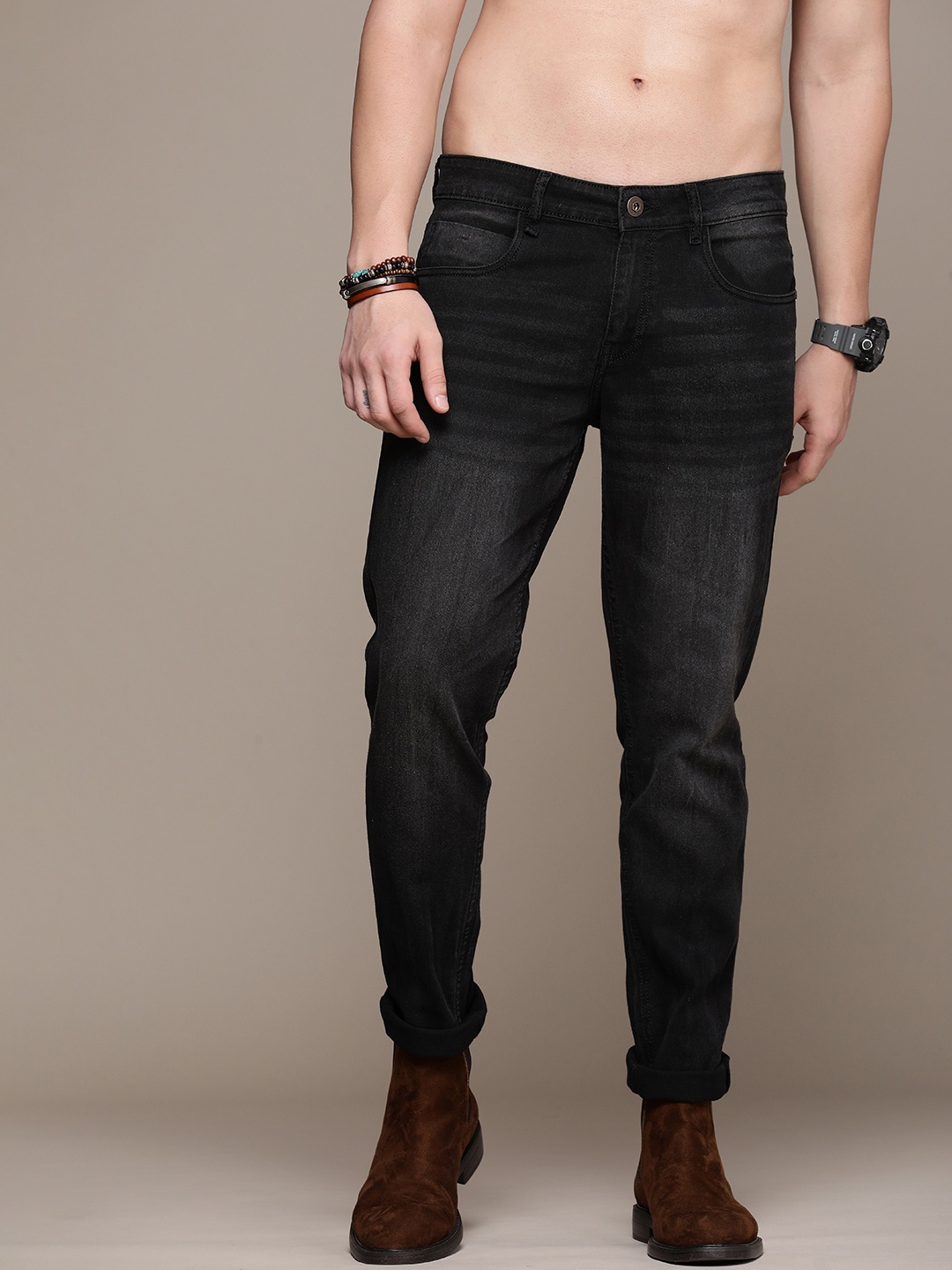 

The Roadster Life Co. Men Slim Fit Light Fade Stretchable Jeans, Black