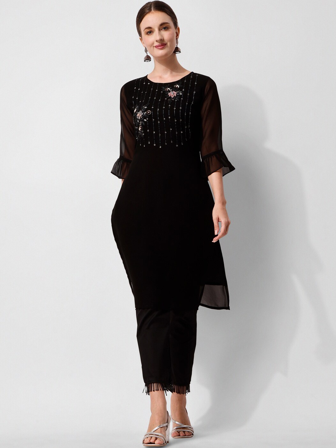 

Berrylicious Yoke Design Beads and Stones Bell Sleeves Kurta with Trousers, Black