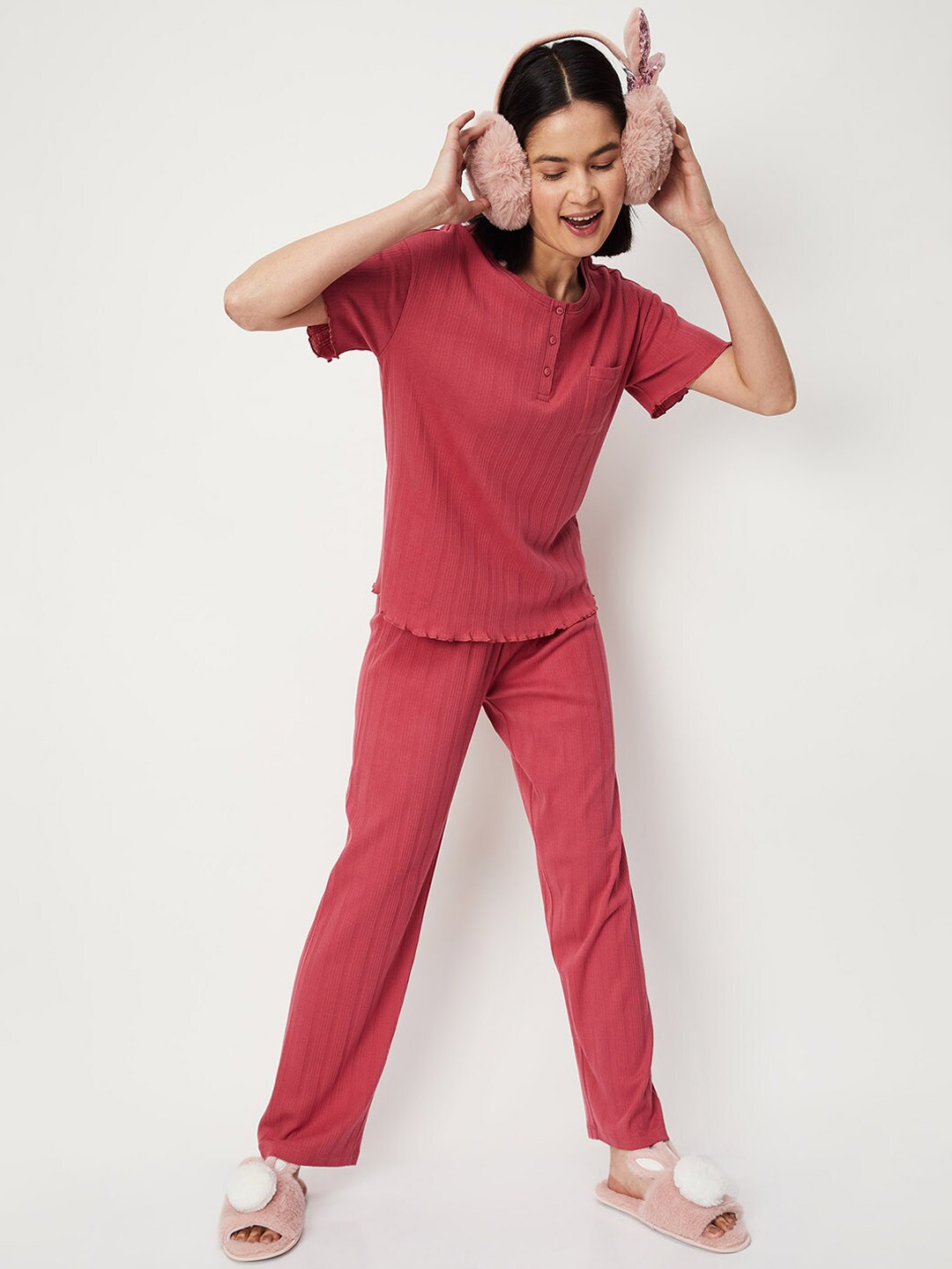 

max Round Neck Night Suit, Red
