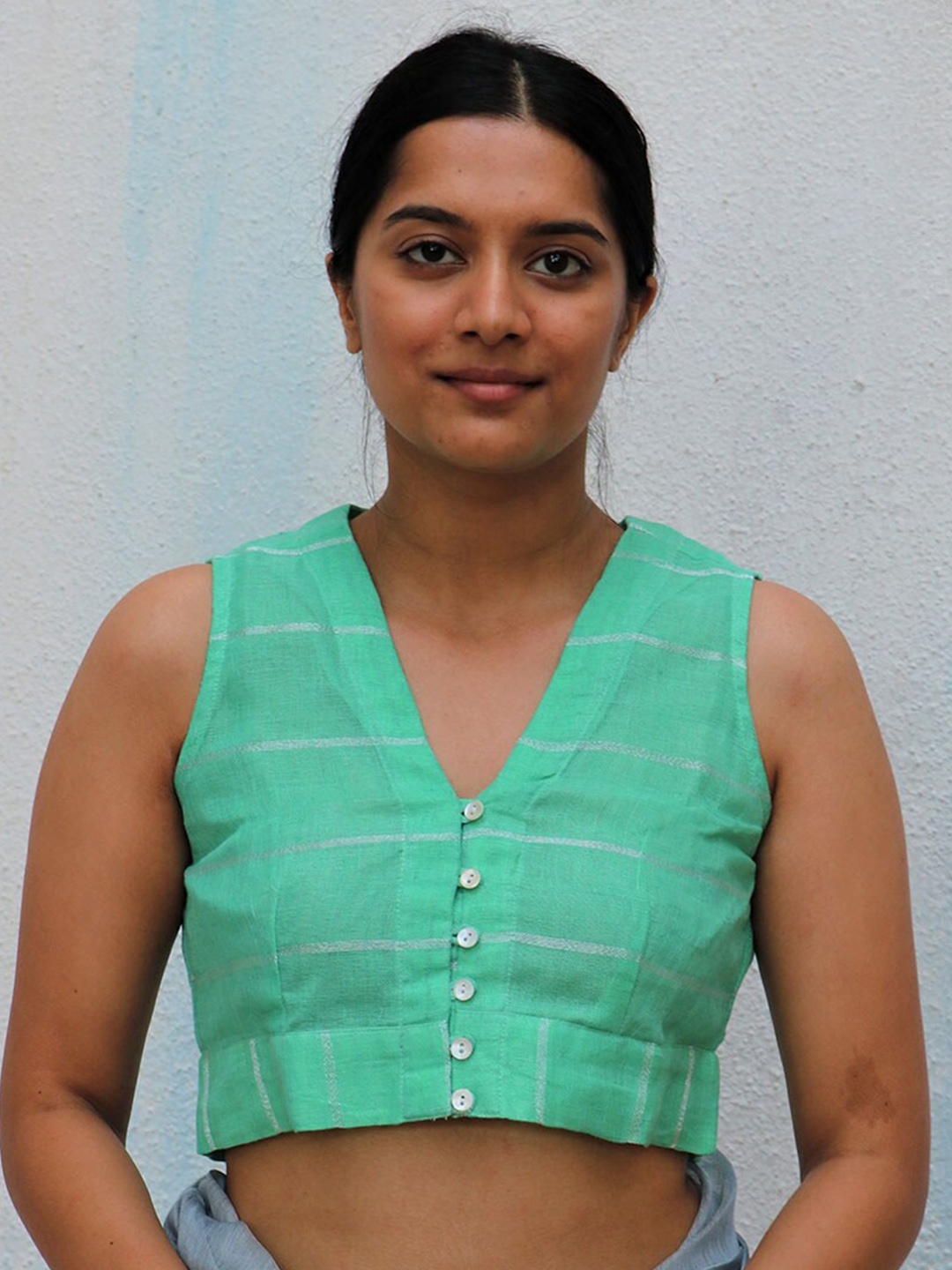 

Chidiyaa Woven Design V-Neck Sleeveless Linen Saree Blouse, Turquoise blue