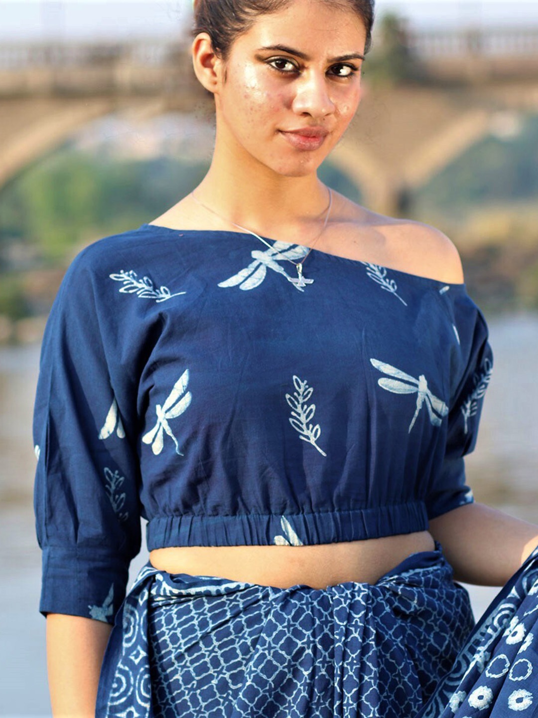 

Chidiyaa Printed Boat Neck Pure Cotton Saree Blouse, Navy blue