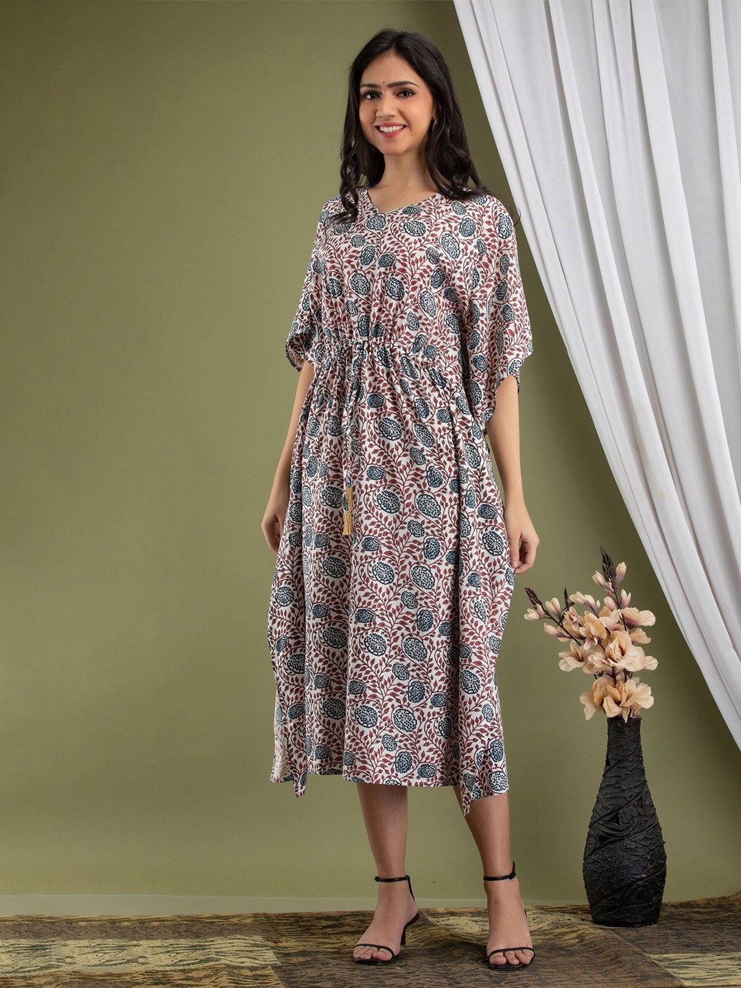 

Mialo fashion Ethnic Printed Kimono Sleeve Kaftan Dress, White