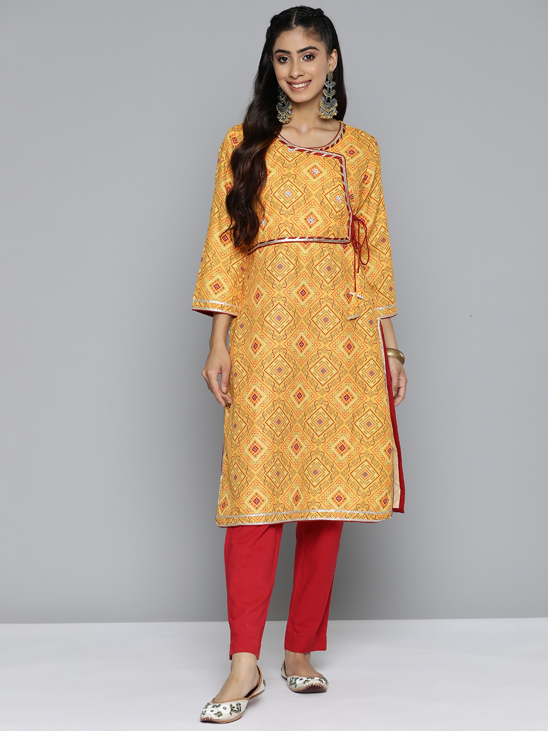 

HERE&NOW Ethnic Motifs Printed Gotta Patti Floral Kurta, Yellow
