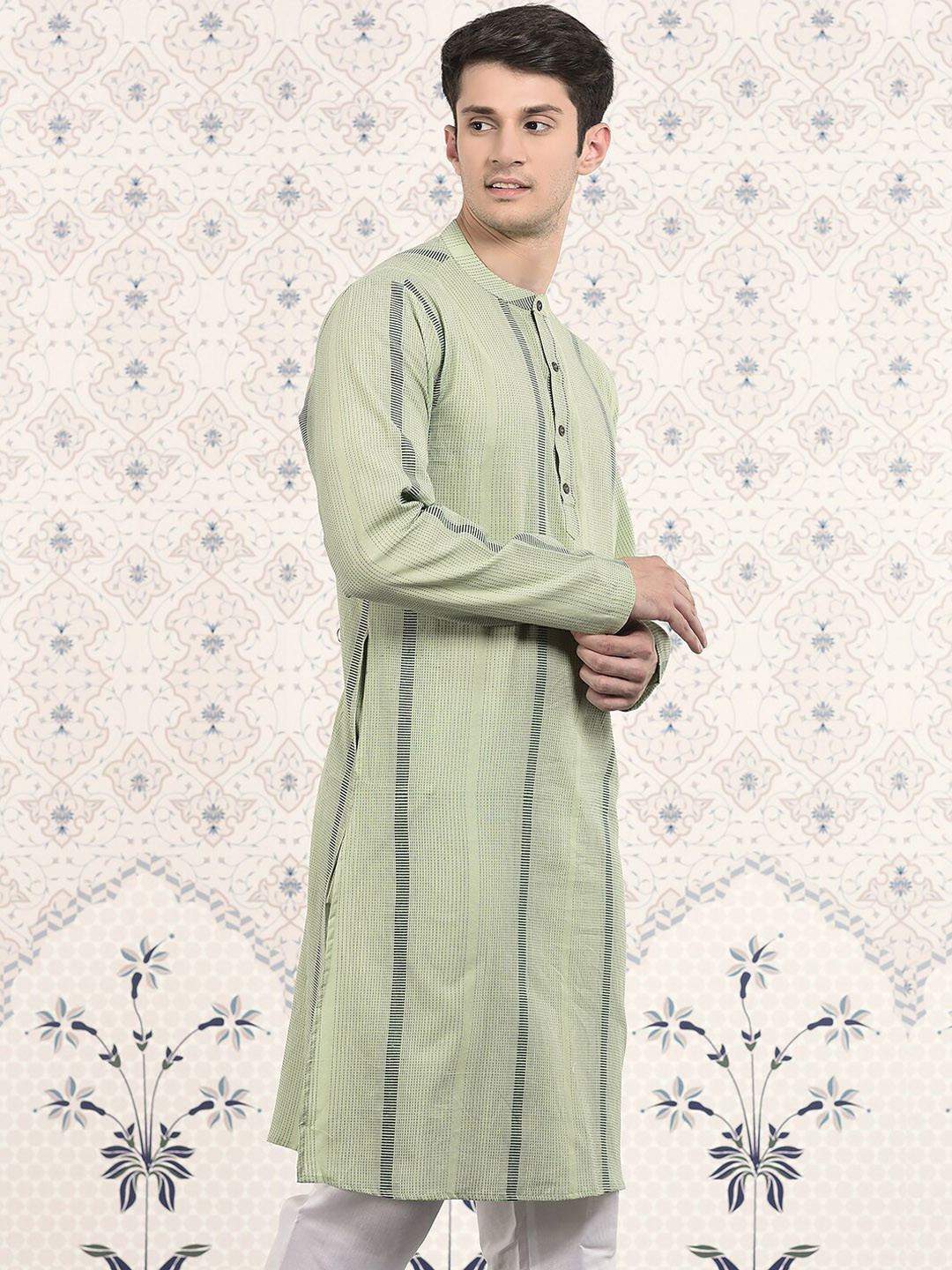 

Ode by House of Pataudi Striped Thread Work Kurta, Green