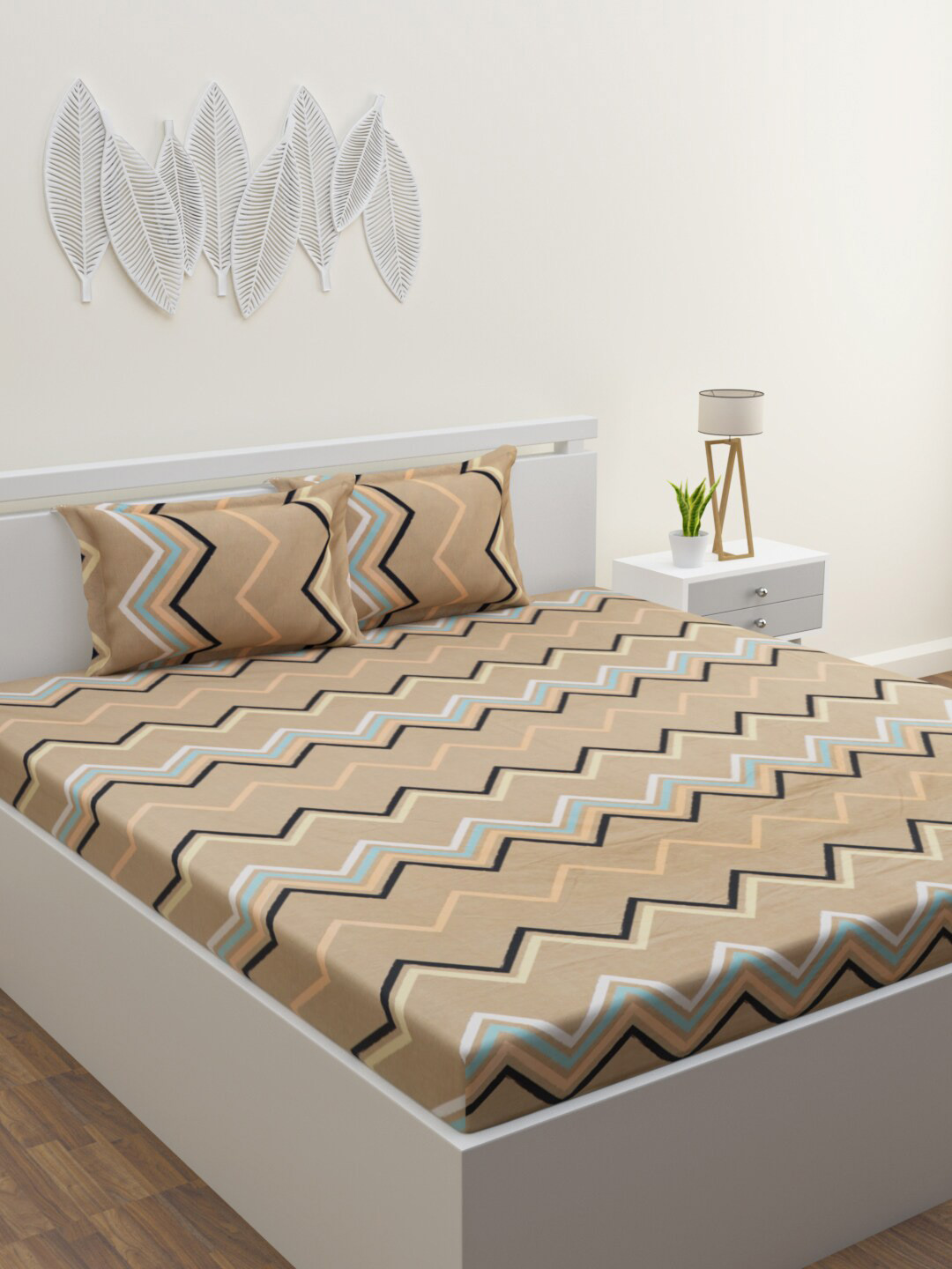 

HOME AFFAIRS Brown & Black Printed 120 TC Queen Bedsheet With 2 Pillow Covers