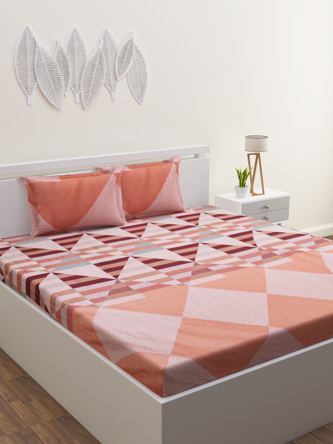 

HOME AFFAIRS Peach-Coloured Printed 210 TC Pure Cotton King Bedsheet & 2 Pillow Covers