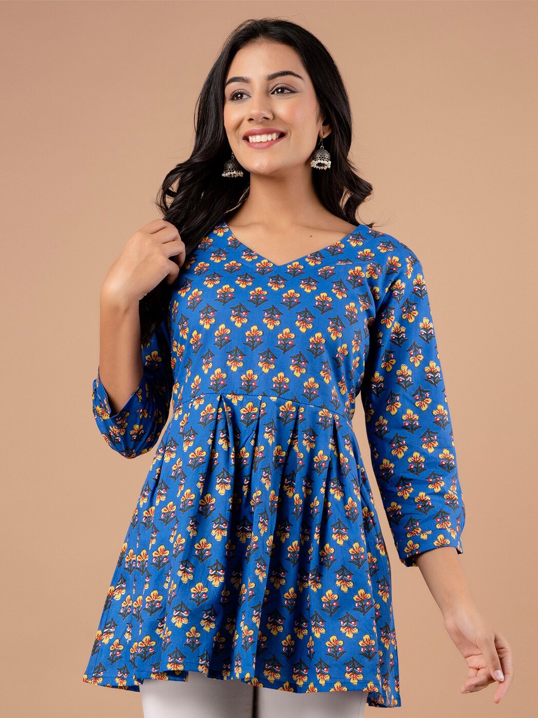 

FERANOID Floral Printed V-Neck Pure Cotton Pleated Kurti, Blue