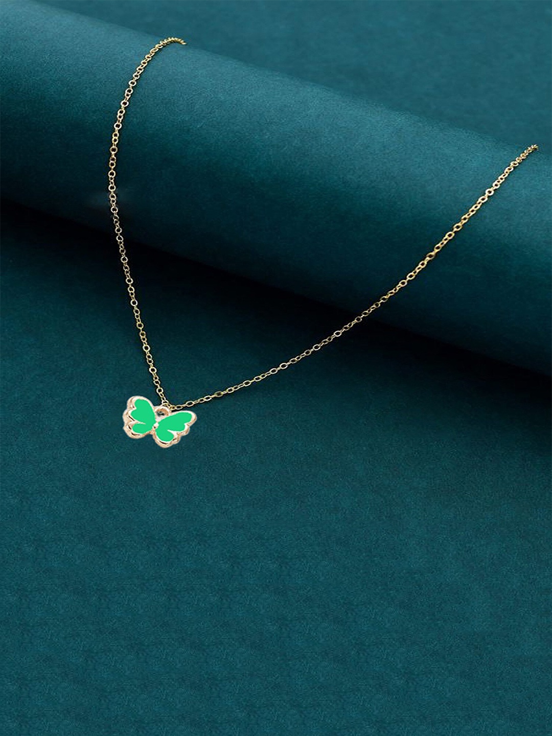 

Pinapes Gold-Plated Butterfly Necklace