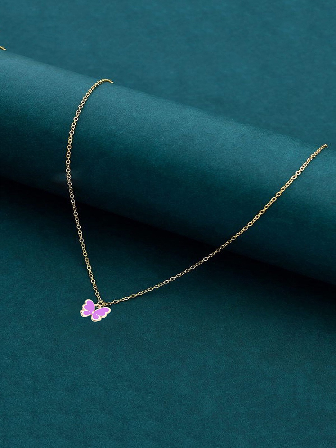 

Pinapes Gold-Plated Butterfly Necklace