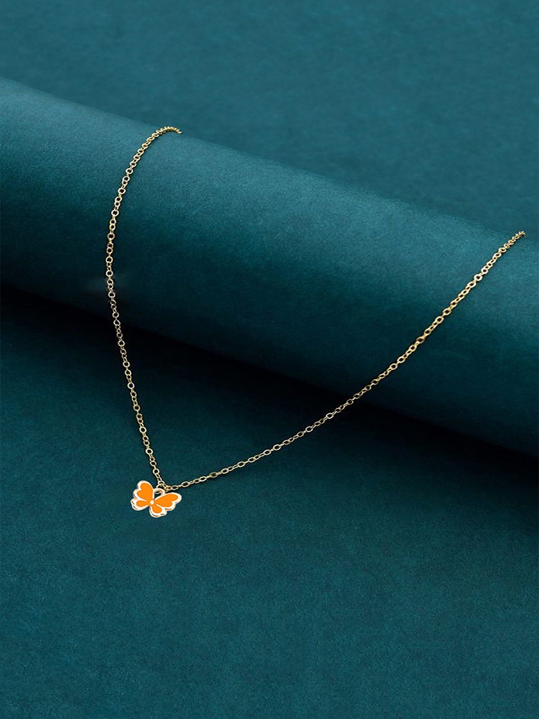 

Pinapes Gold-Plated Butterfly Necklace