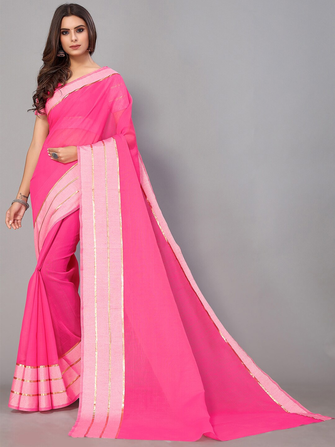 

GORGONE Pink & Gold-Toned Saree