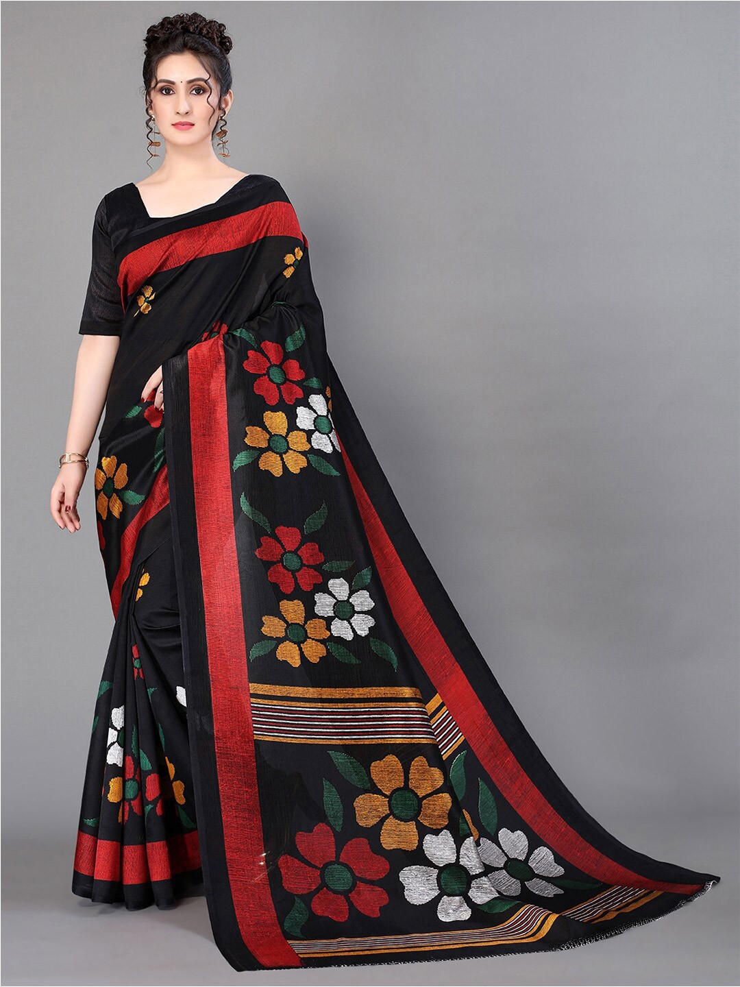 

GORGONE Floral Printed Saree, Black