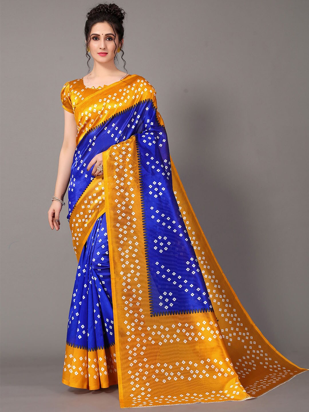

GORGONE Printed Bandhani Saree, Blue