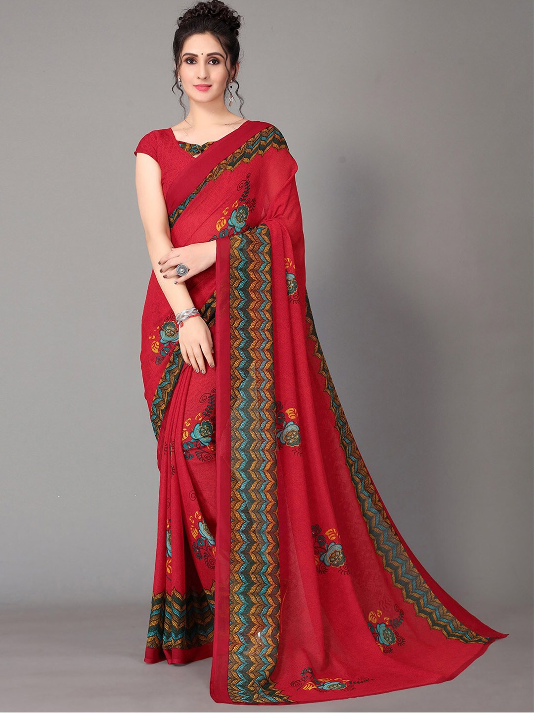

GORGONE Floral Printed Saree, Red