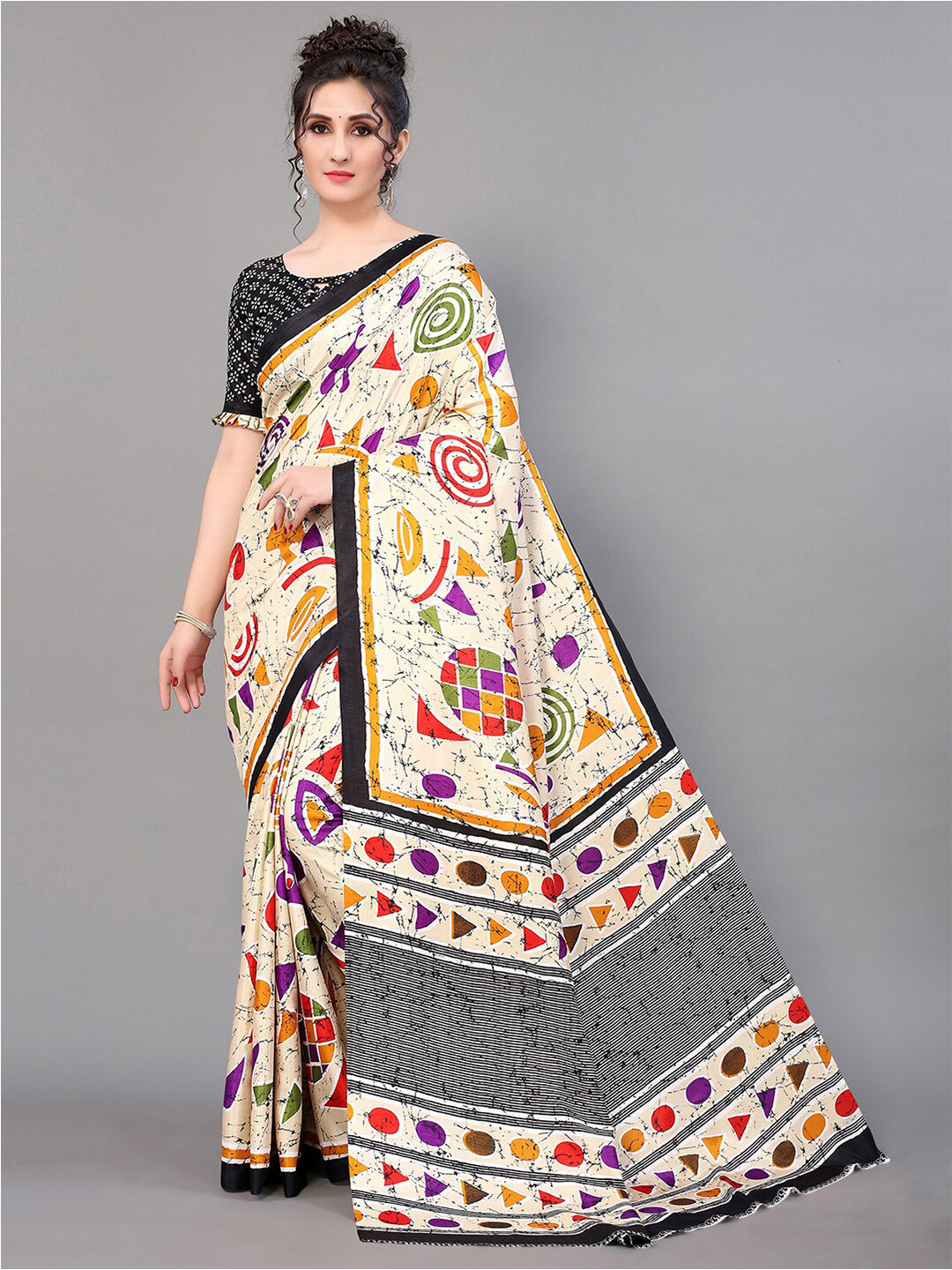 

GORGONE Geometric Printed Saree, Black