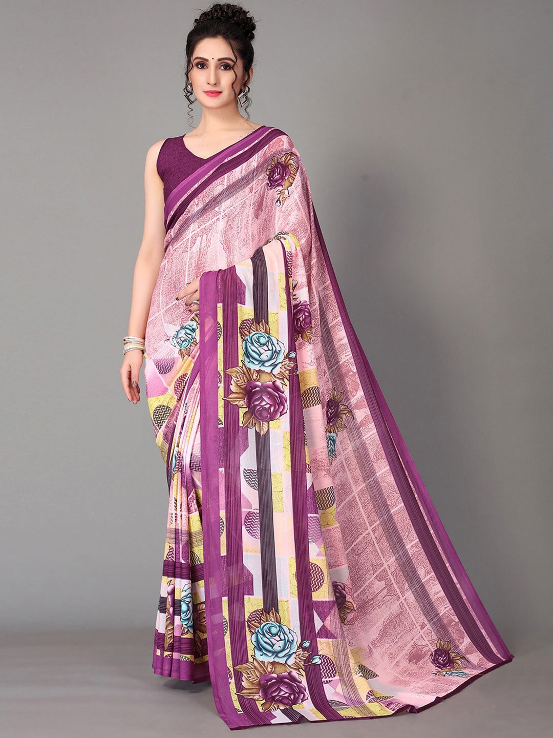 

GORGONE Floral Printed Saree, Pink