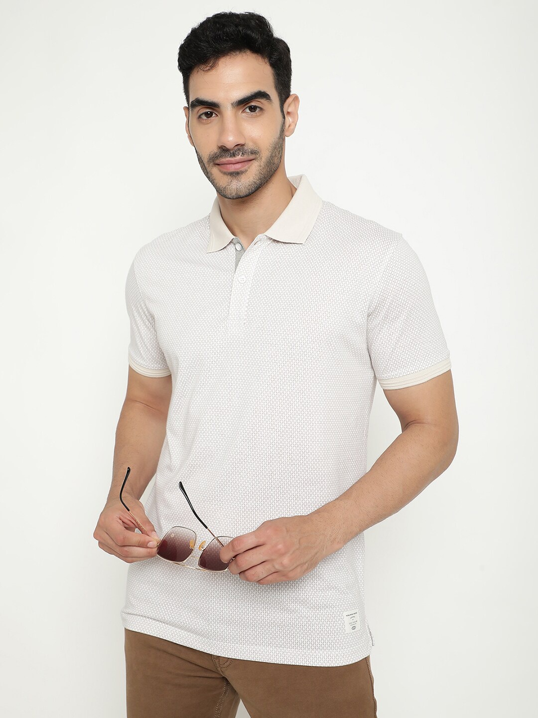 

Octave Geometric Printed Polo Collar Short Sleeves Cotton T-shirt, Cream