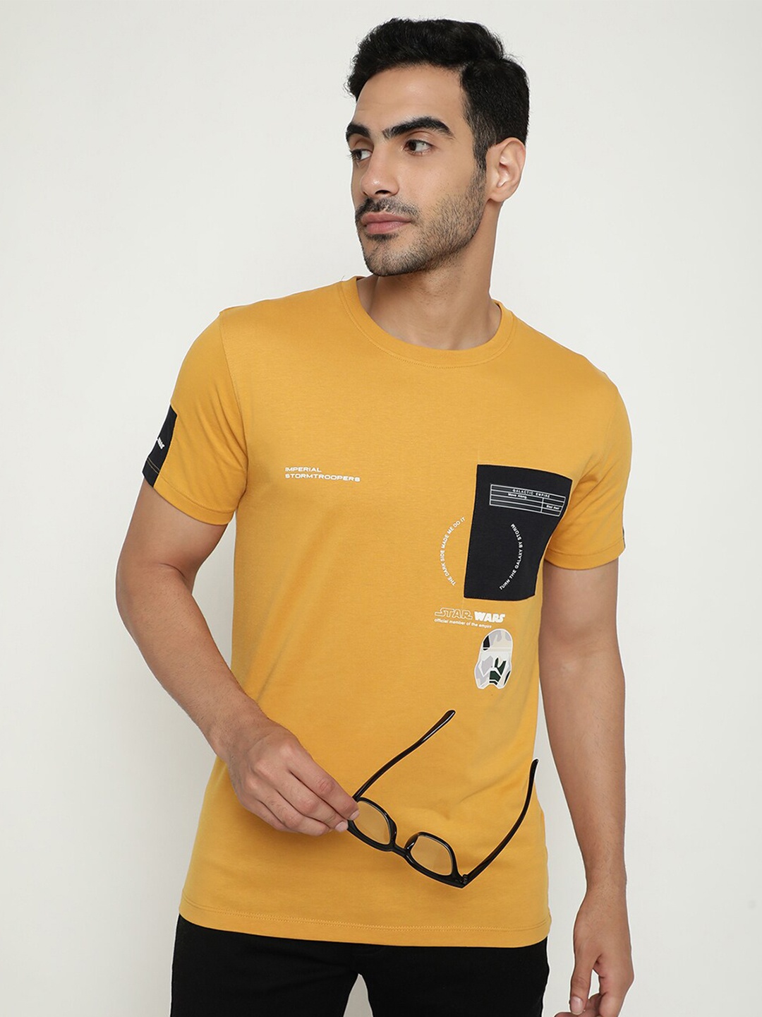 

Octave Star Wars Printed Cotton T-shirt, Yellow