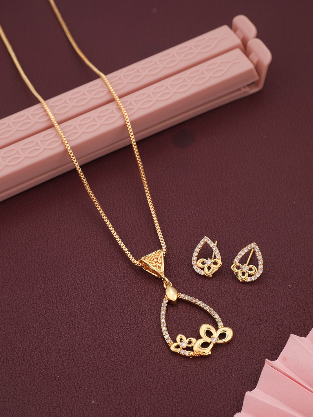 

Vita Bella Gold-Plated Kundan Studded Jewellery Set, White