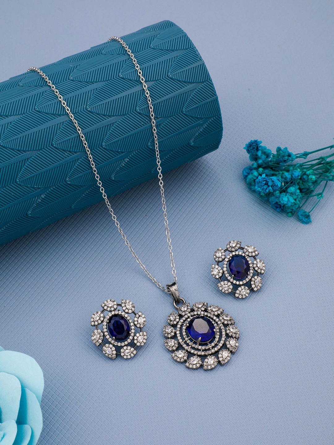 

Vita Bella Silver-Plated Stone Studded Jewellery Set