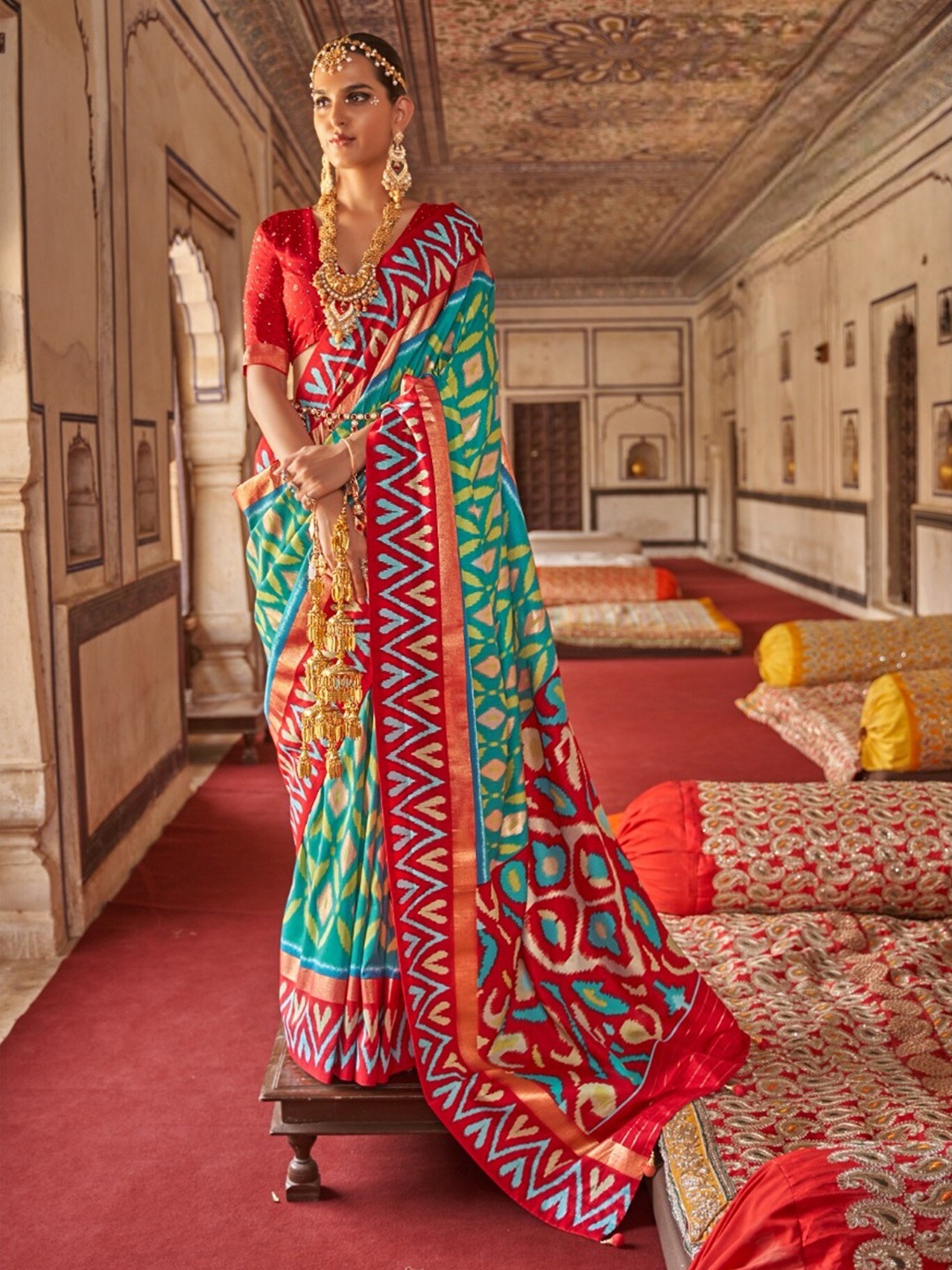 

Mitera Ethnic Motifs Printed Zari Patola Saree, Turquoise blue