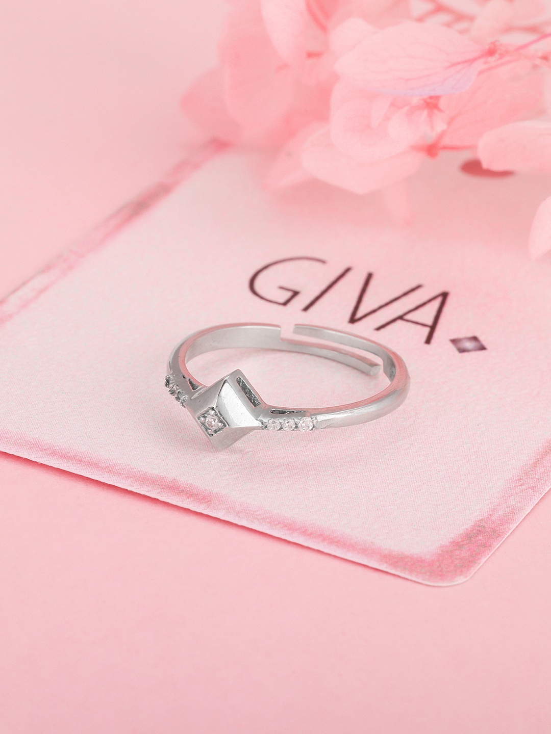 

GIVA 925 Sterling Silver Rhodium-Plated CZ Studded Adjustable Finger Ring