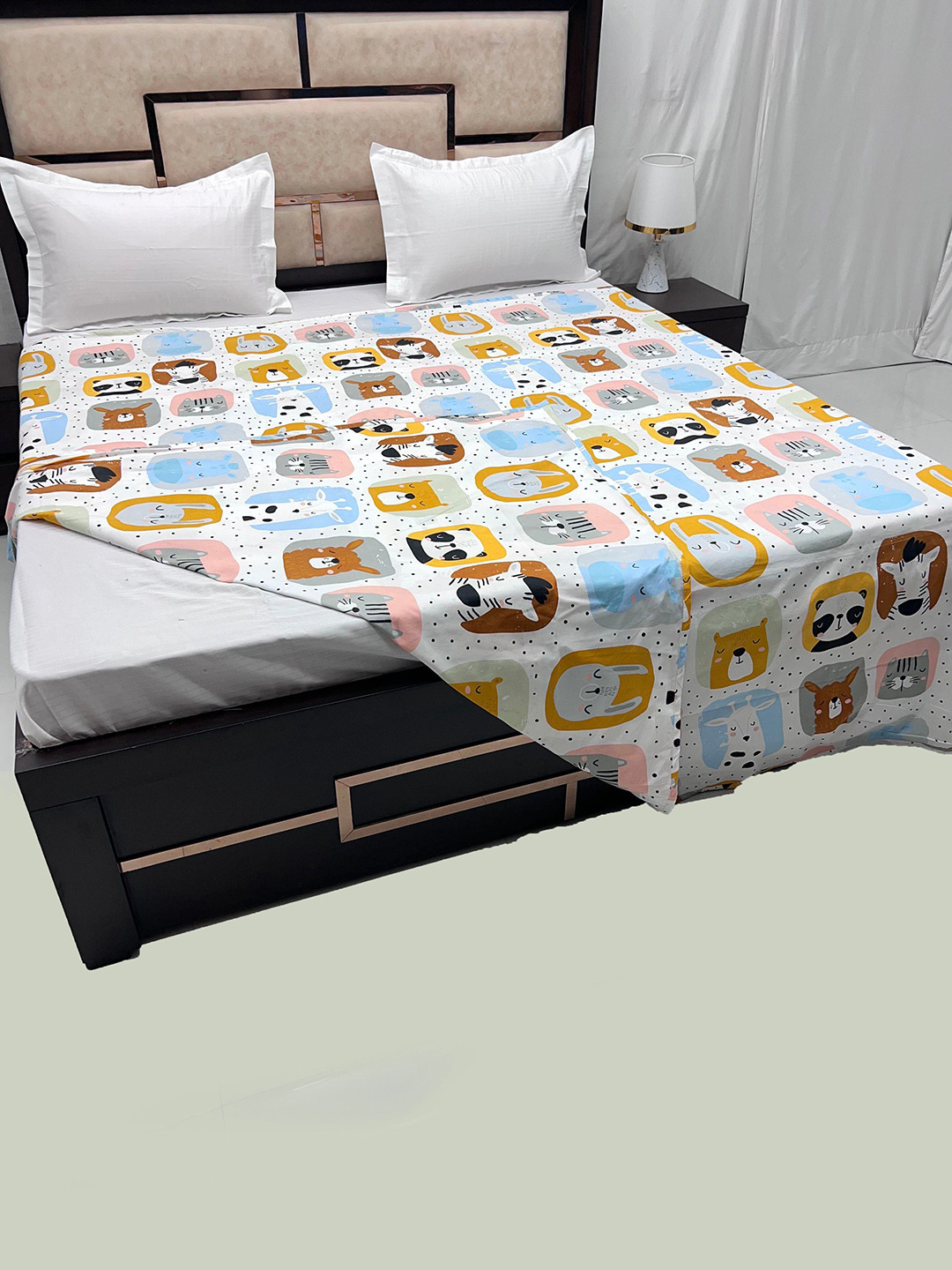 

Pure Decor Kids White & Yellow Printed 300 TC Double King Duvet Cover