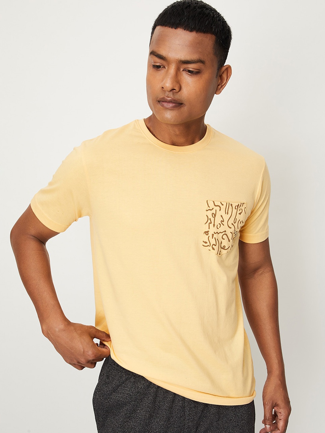 

max Men Printed Round Neck Short Sleeves Lounge T-Shirts, Yellow