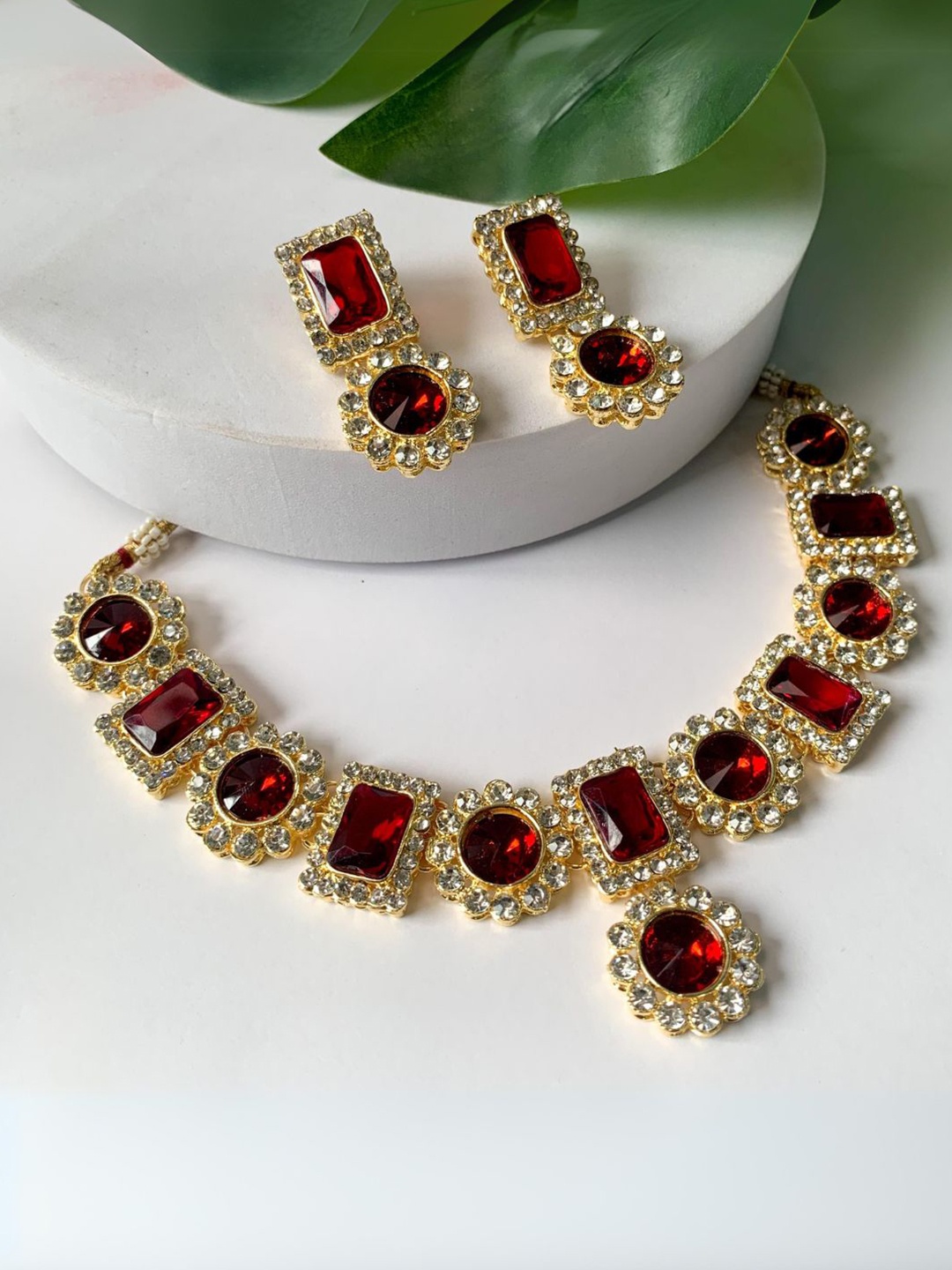 

I Jewels Gold-Plated Kundan-Studded & Pearl Beaded Jewellery Set