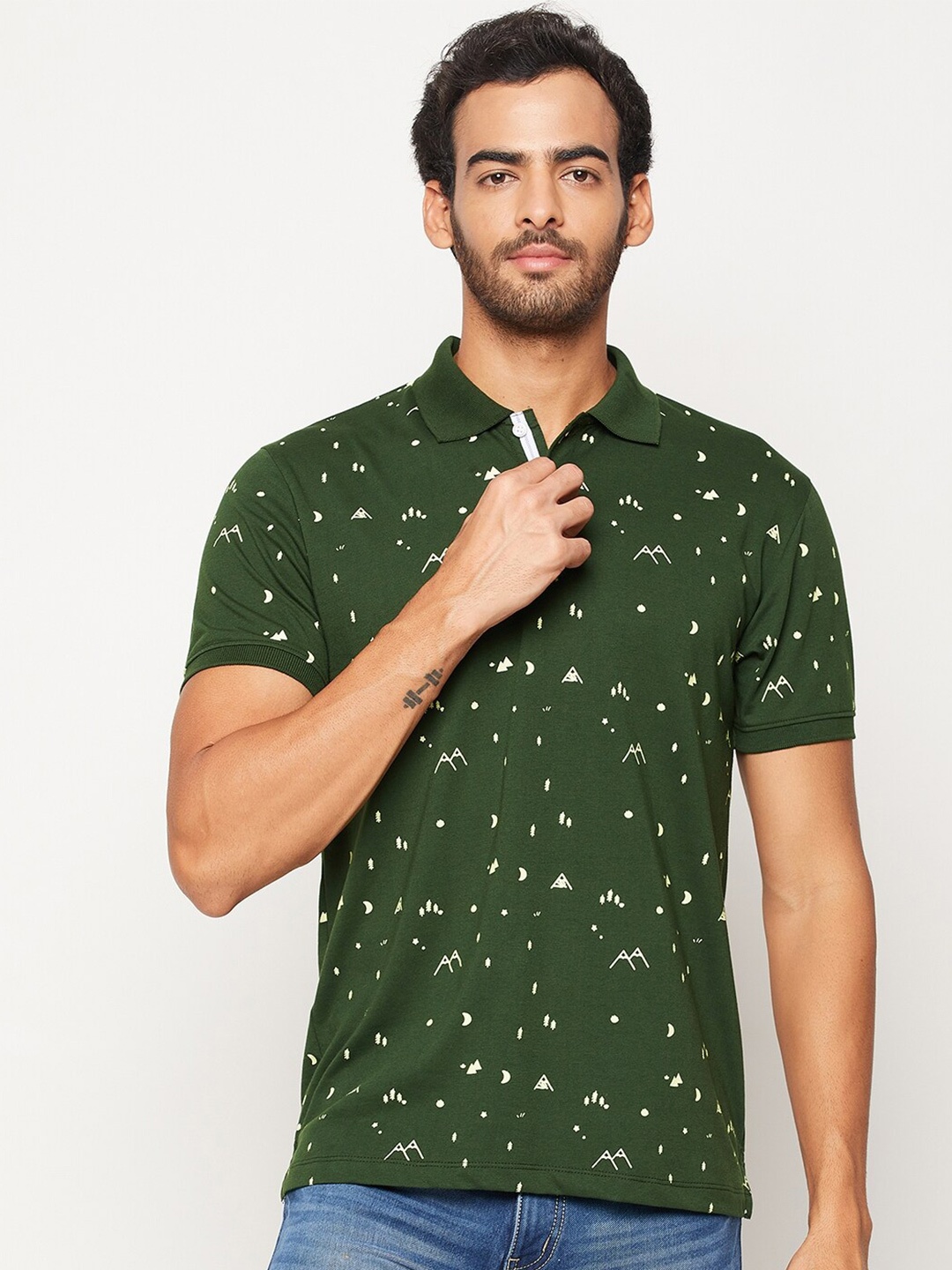 

WILD WEST Conversational Printed Polo Collar Cotton T-shirt, Green
