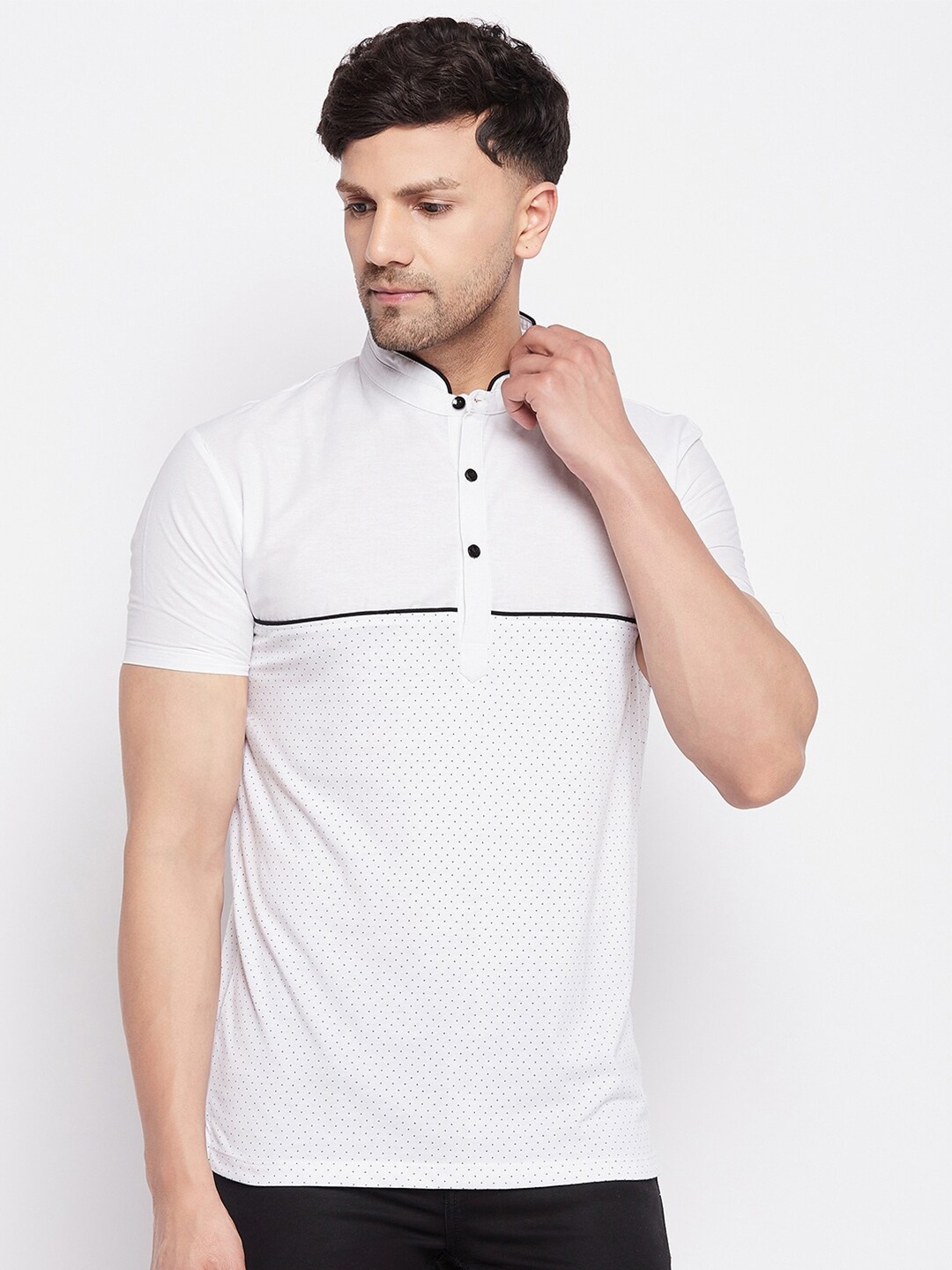 

WILD WEST Mandarin Collar Short Sleeves Cotton T-shirt, White