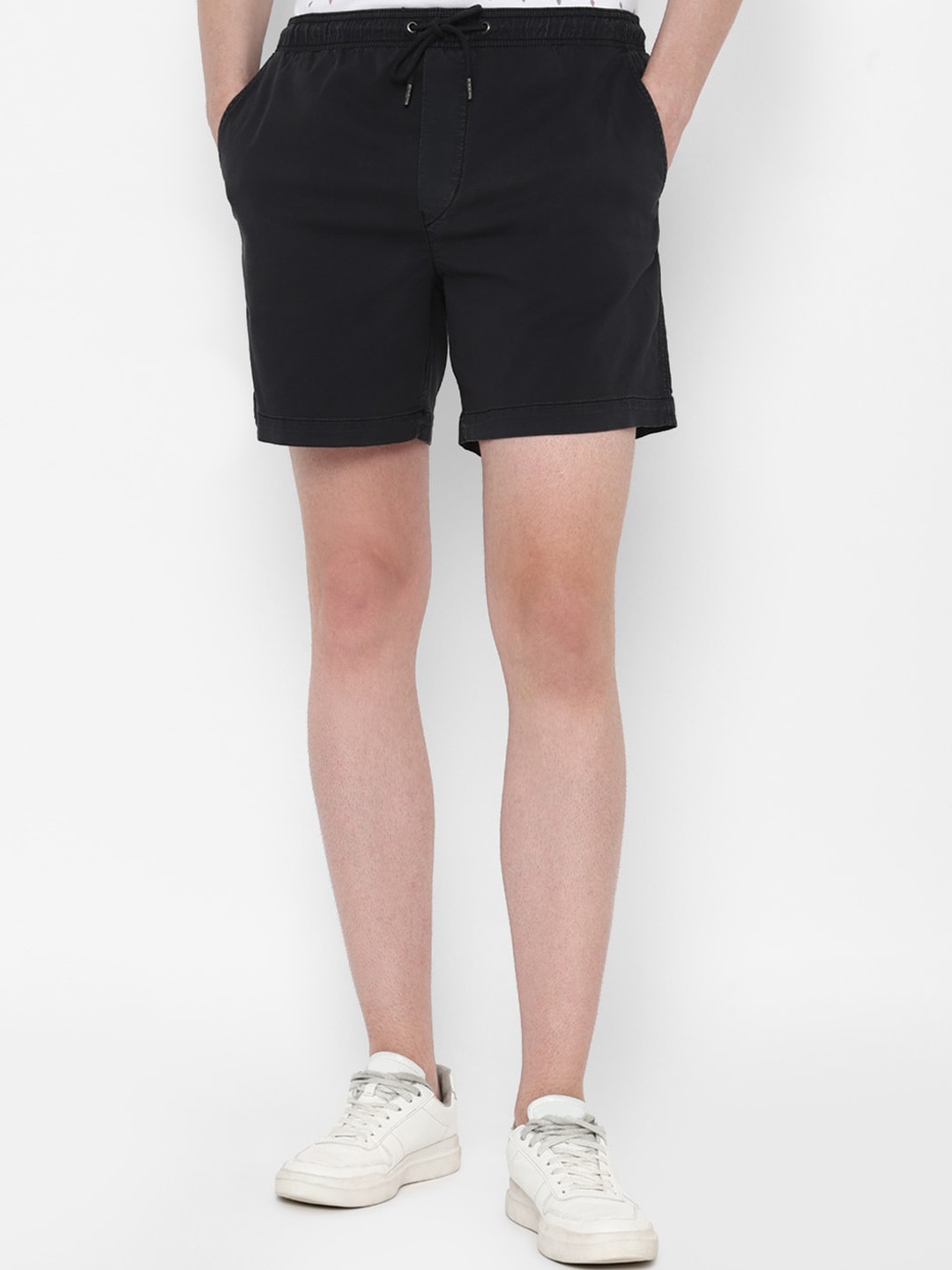 

AMERICAN EAGLE OUTFITTERS Men Mid-Rise Regular Shorts, Black