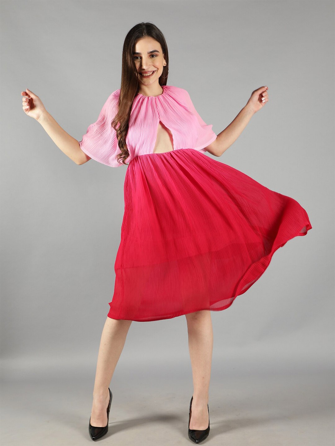 

Svelte Couture Flared Sleeves Accordion Pleats Cut-Out Detail Fit & Flare Midi Dress, Pink