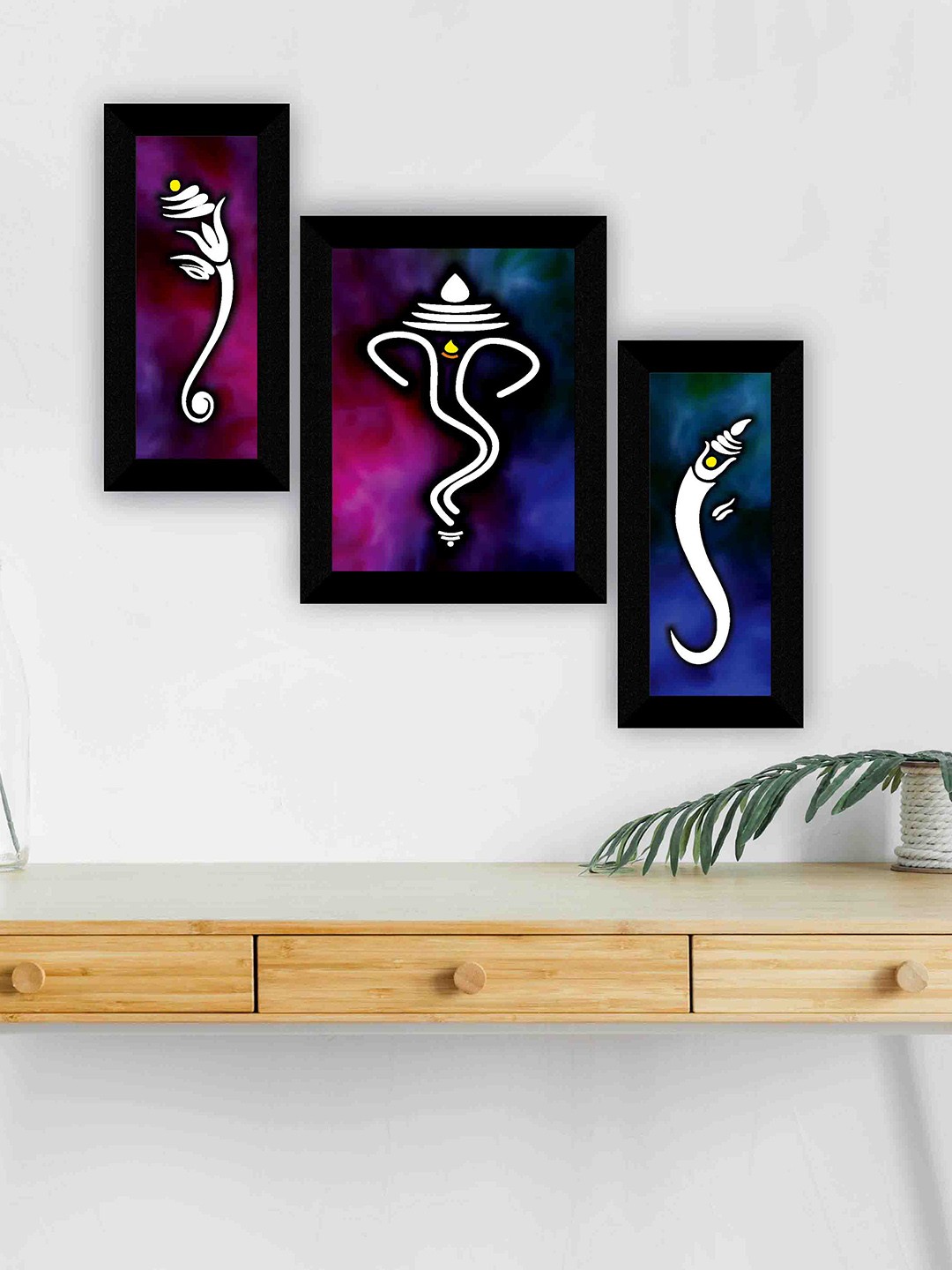 

SAF Black & White 3 Pieces Ganesha High Definition Waterproof Framed Wall Art
