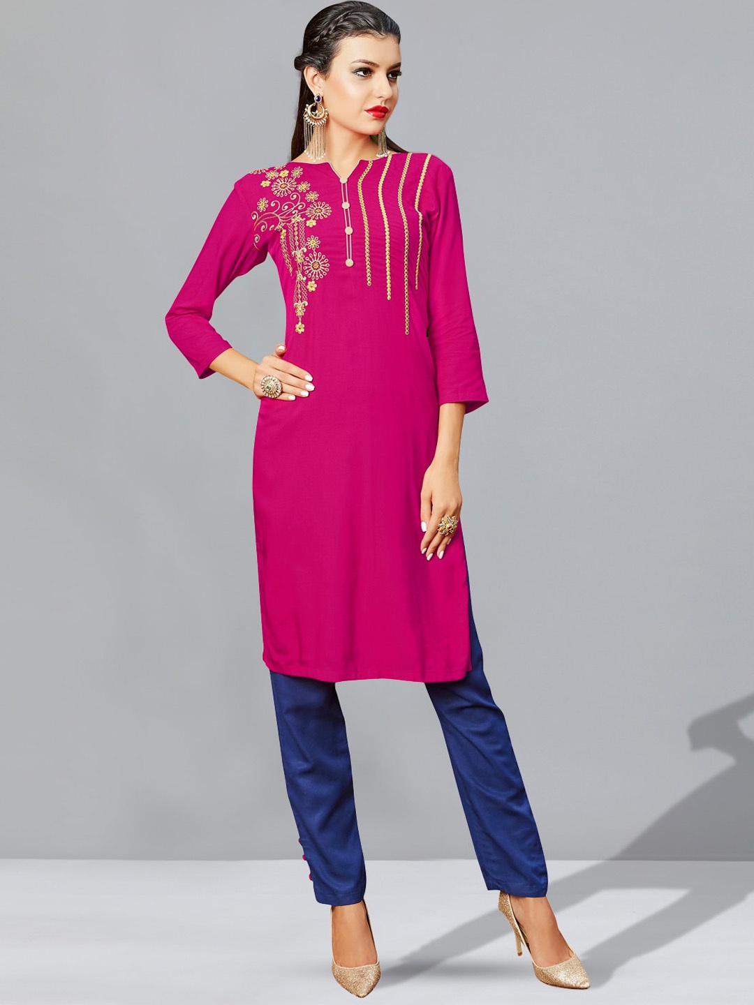 

Kvsfab Notched Neck Ethnic Motifs Embroidered Straight Kurta, Pink