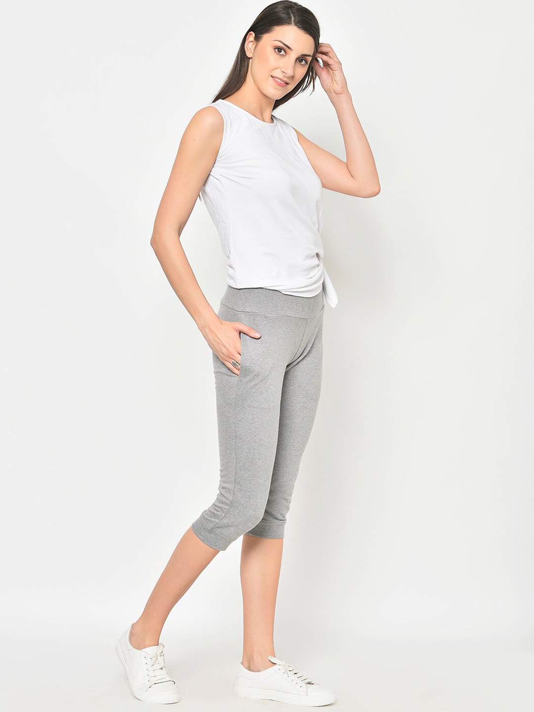 

urSense Women Straight Fit Cropped Joggers, Grey