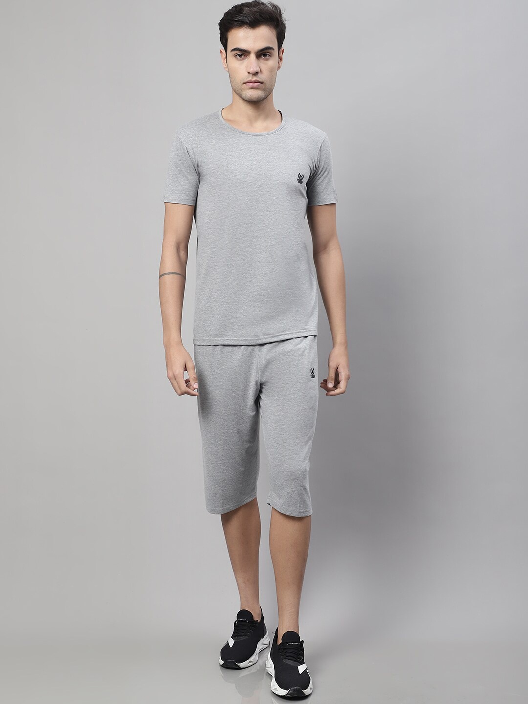 

MACK JONNEY Men T-Shirt & Shorts, Grey