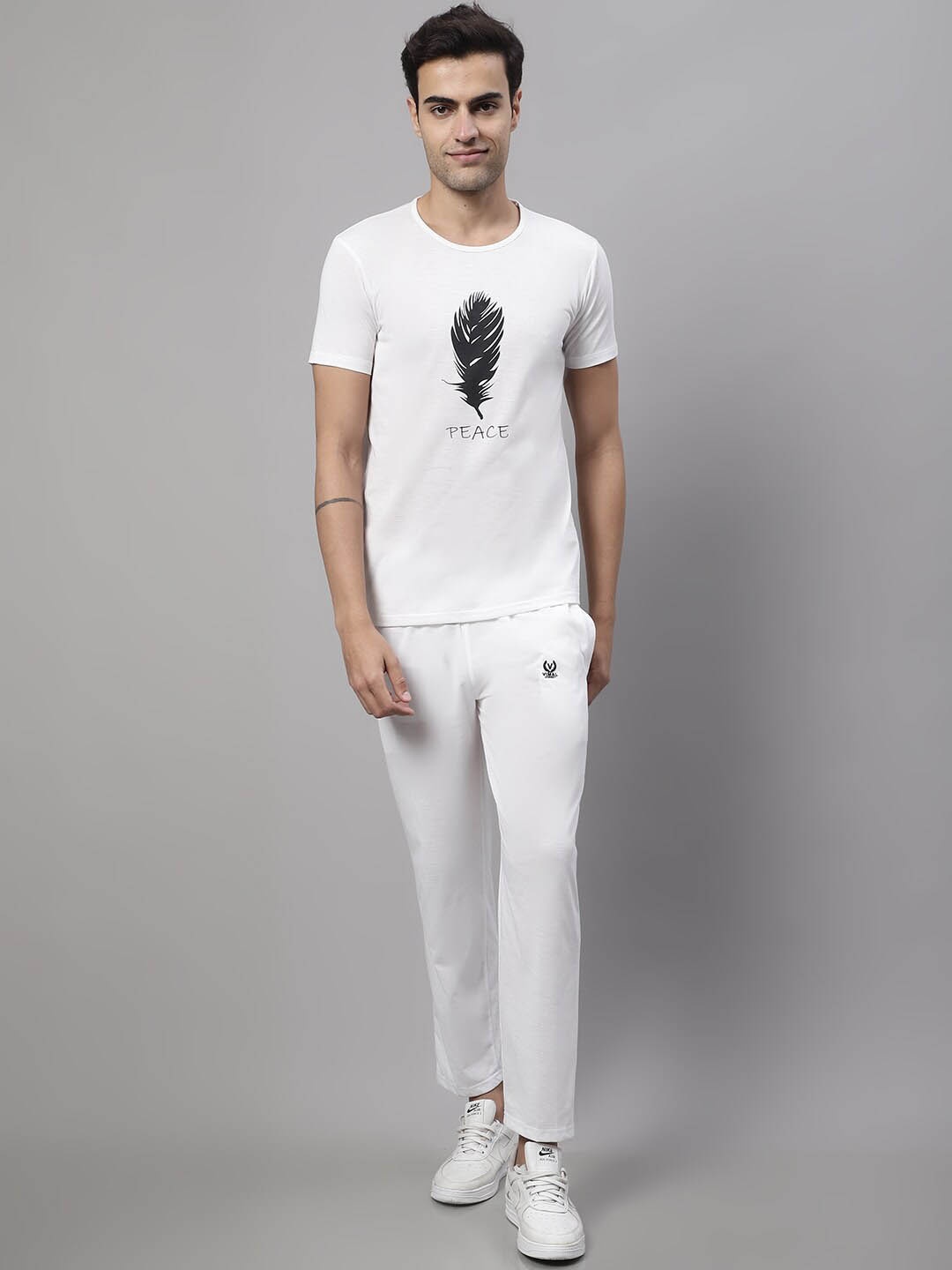 

MACK JONNEY Graphic Printed Round Neck Short Sleeves Co-Ords, White